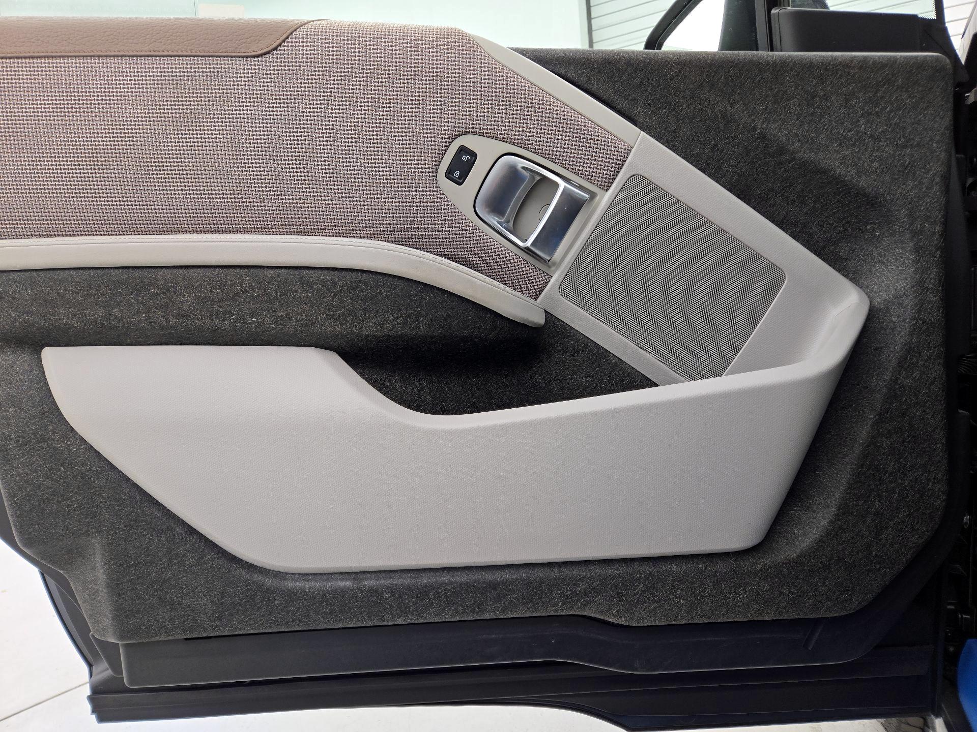 Thumbnail: 2020 BMW i3 - 10