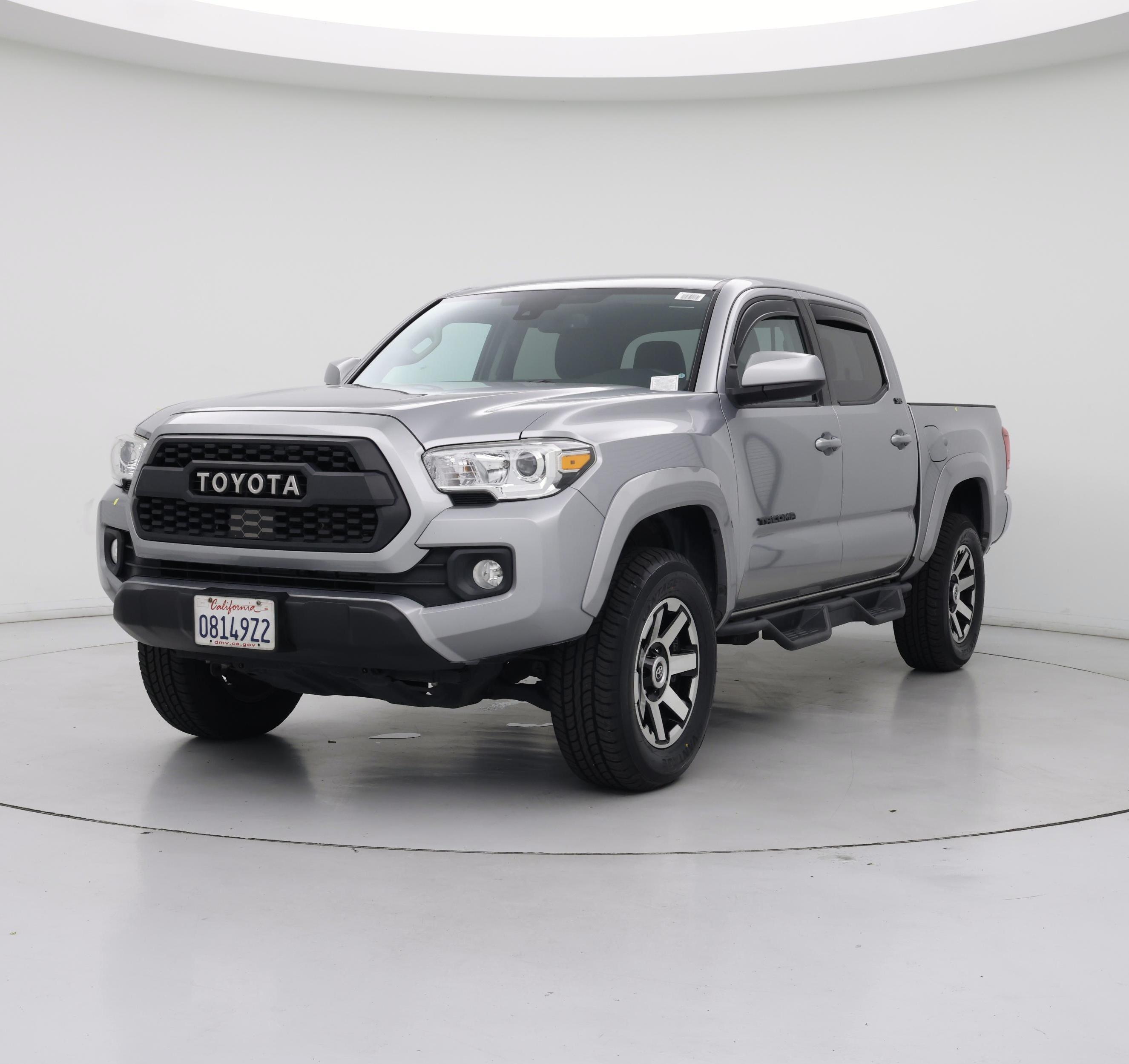 Thumbnail: 2020 Toyota Tacoma - 4