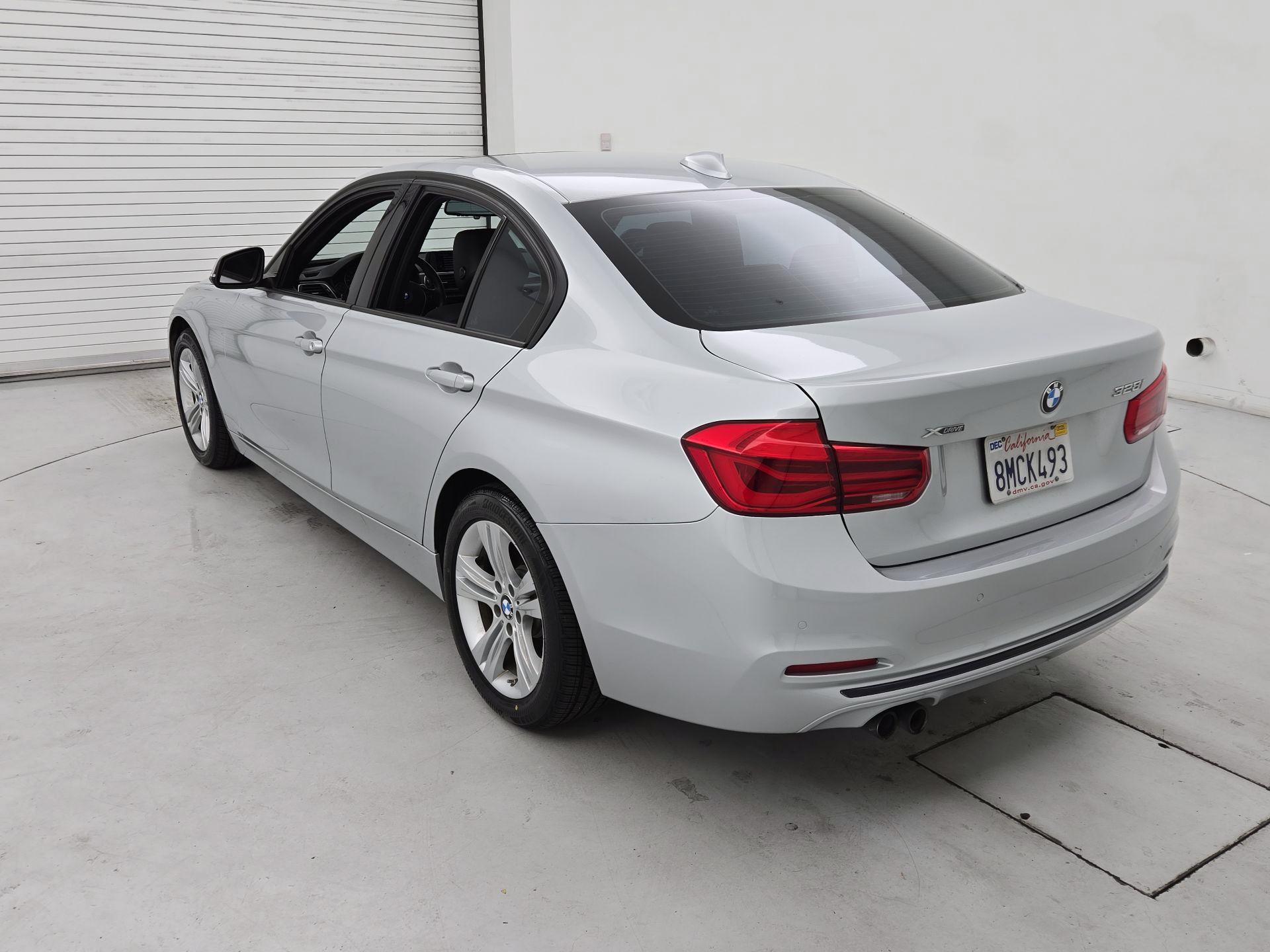 Thumbnail: 2016 BMW 3 Series - 7