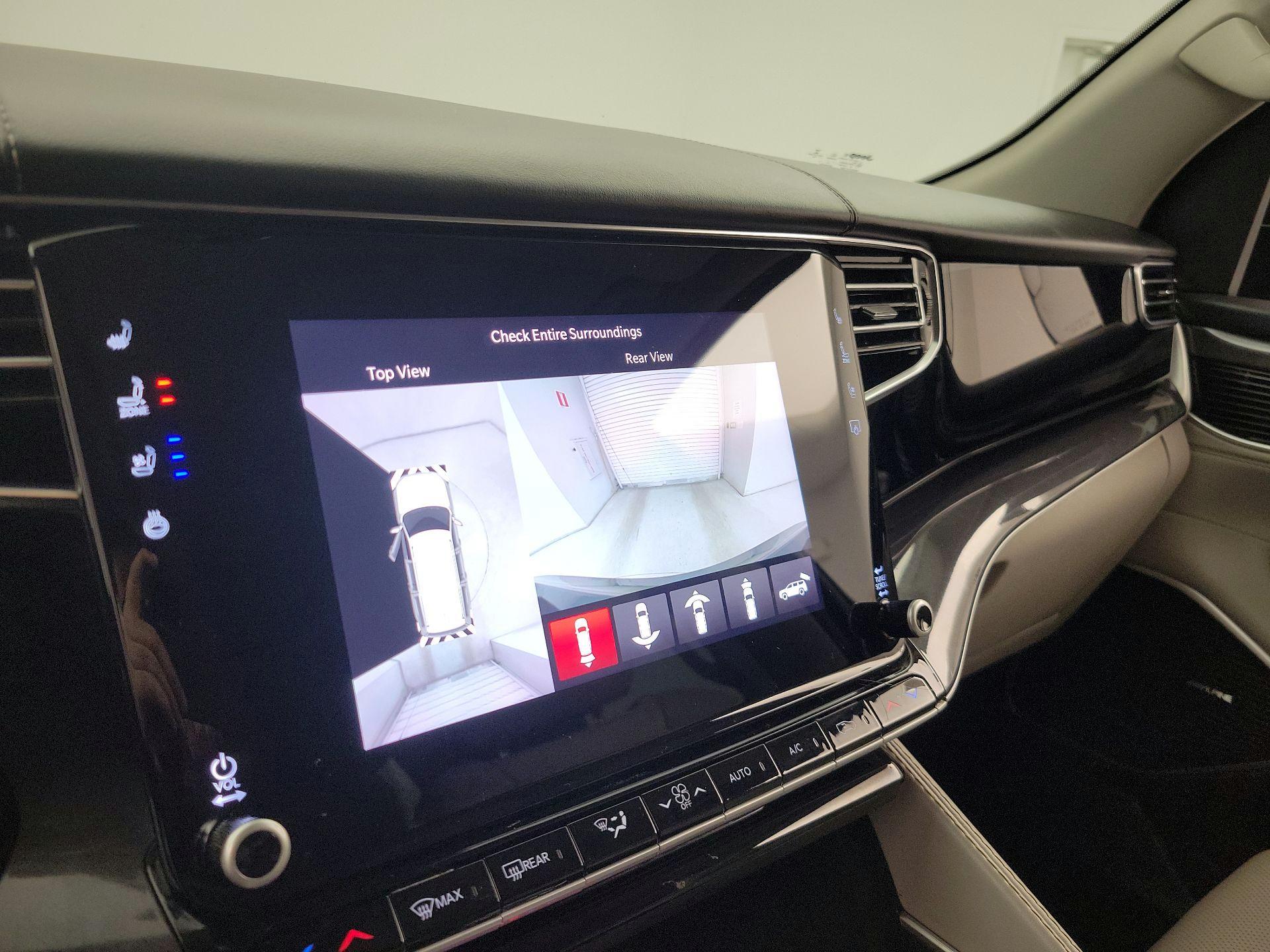 Thumbnail: 2022 Jeep Wagoneer - 15