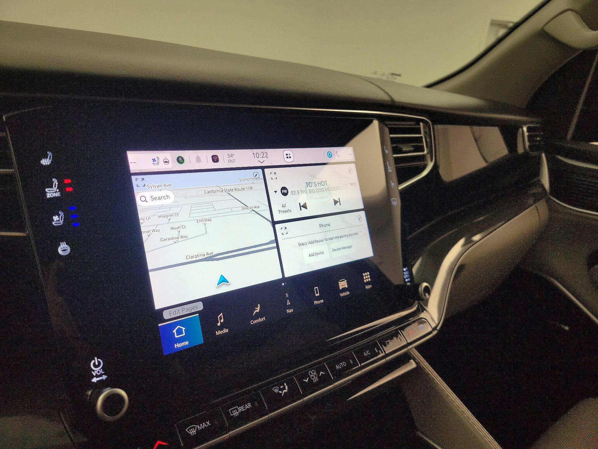 Thumbnail: 2022 Jeep Wagoneer - 16