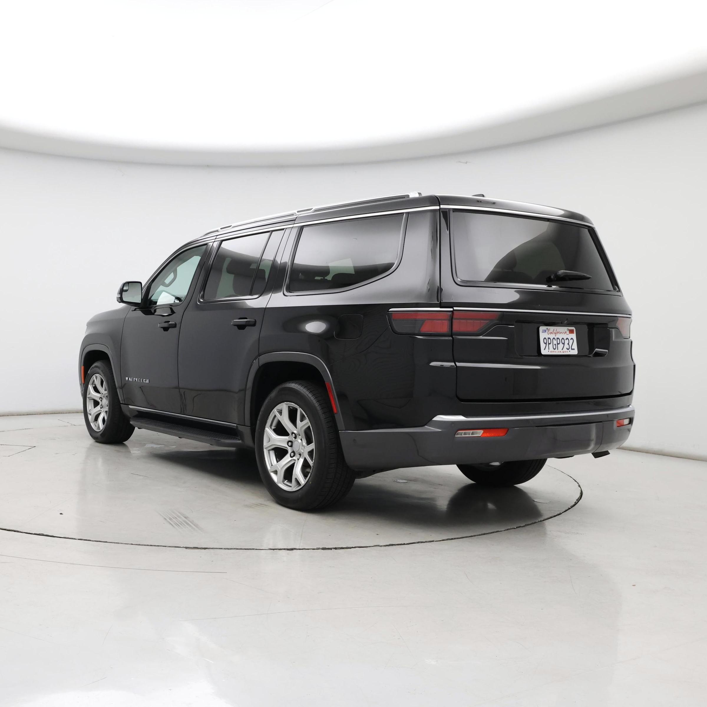 Thumbnail: 2022 Jeep Wagoneer - 2