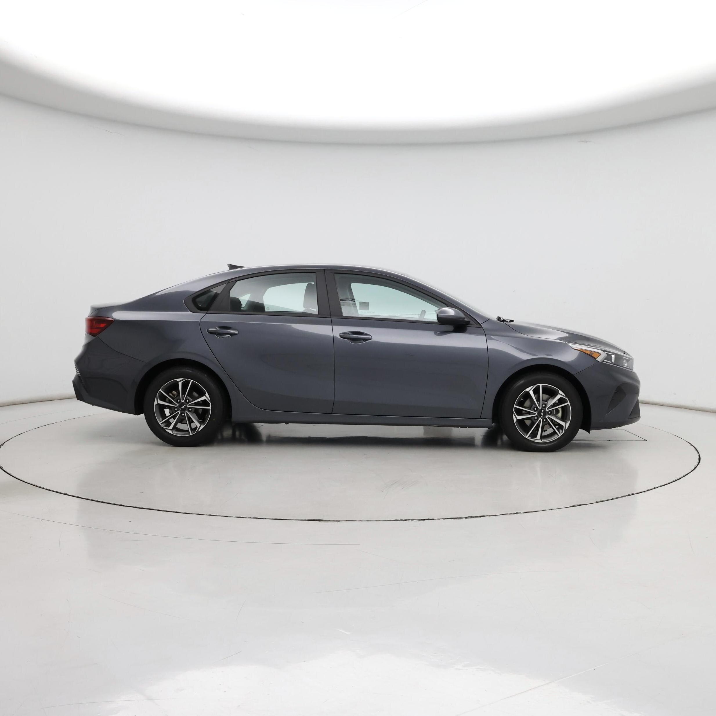 Thumbnail: 2023 Kia Forte - 7