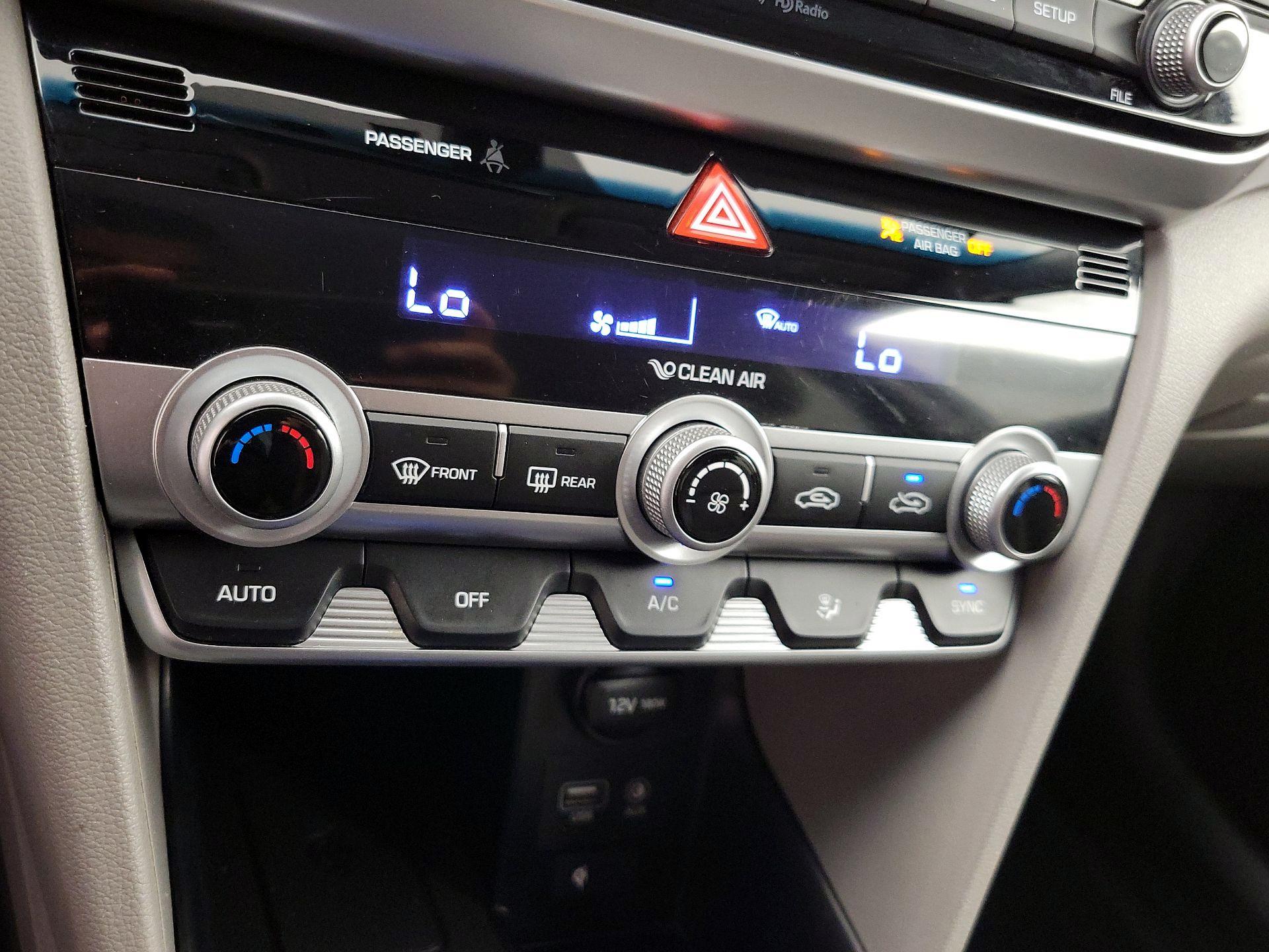 Thumbnail: 2020 Hyundai Elantra - 16