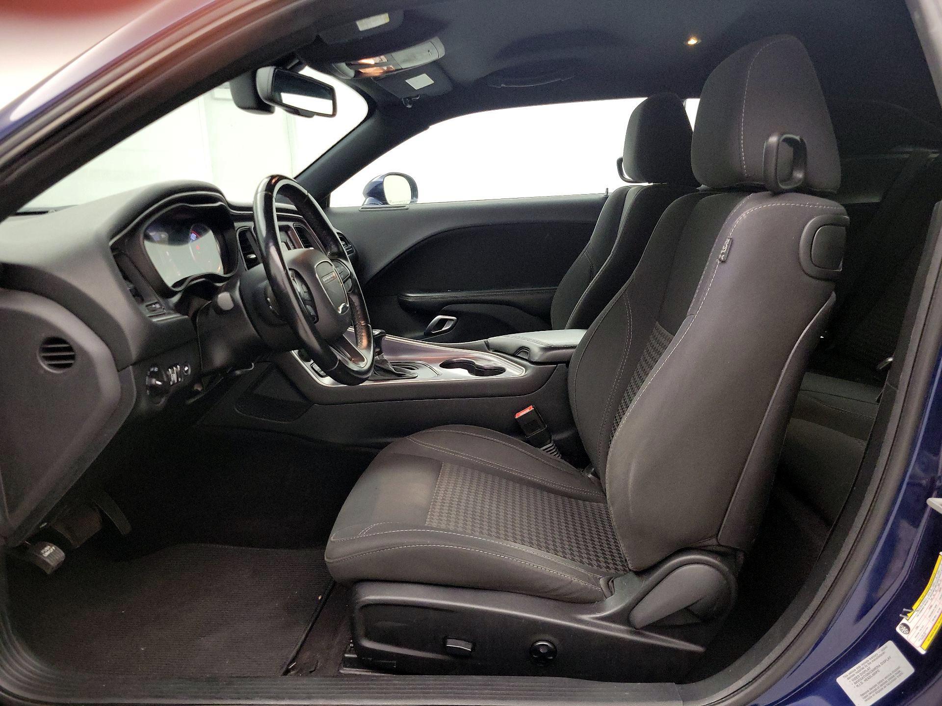 Thumbnail: 2016 Dodge Challenger - 11