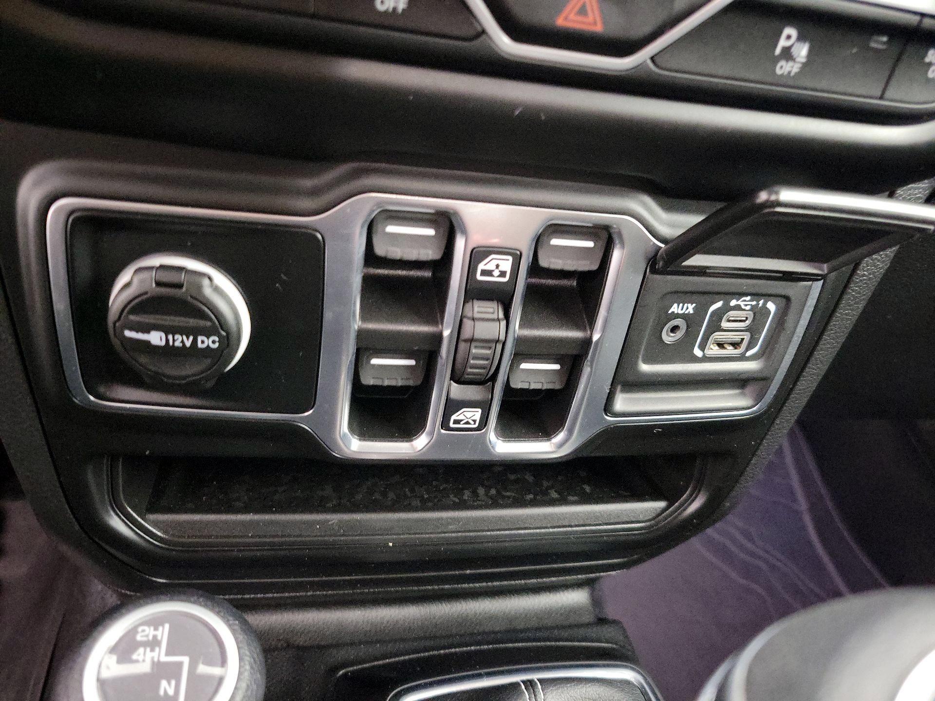 Thumbnail: 2021 Jeep Wrangler - 19