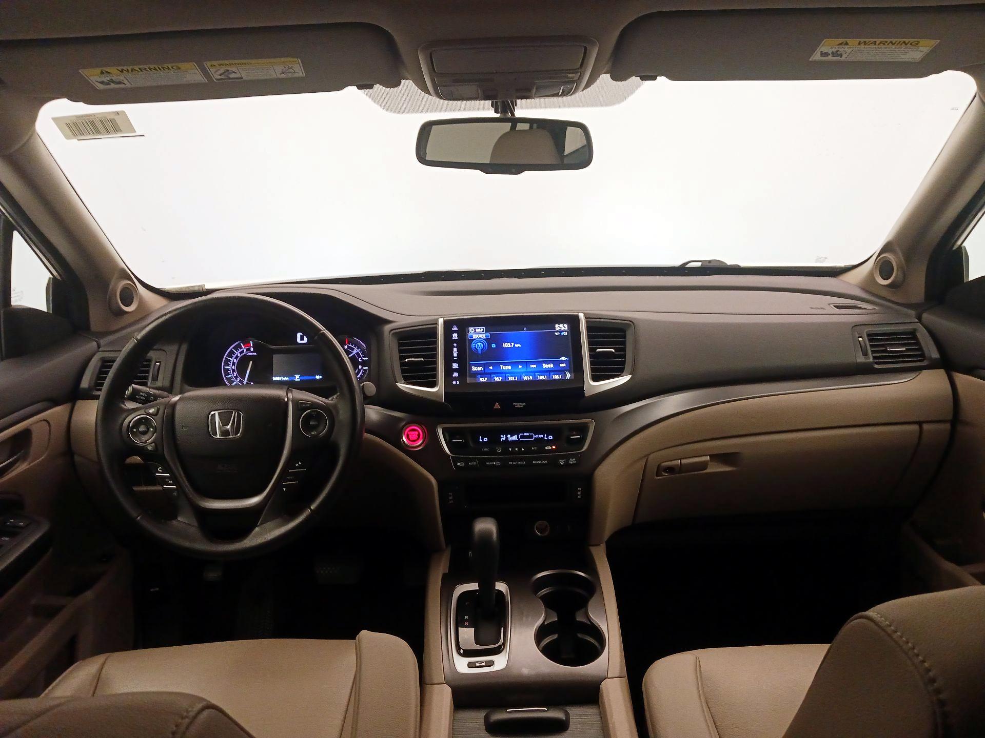 Thumbnail: 2017 Honda Pilot - 9