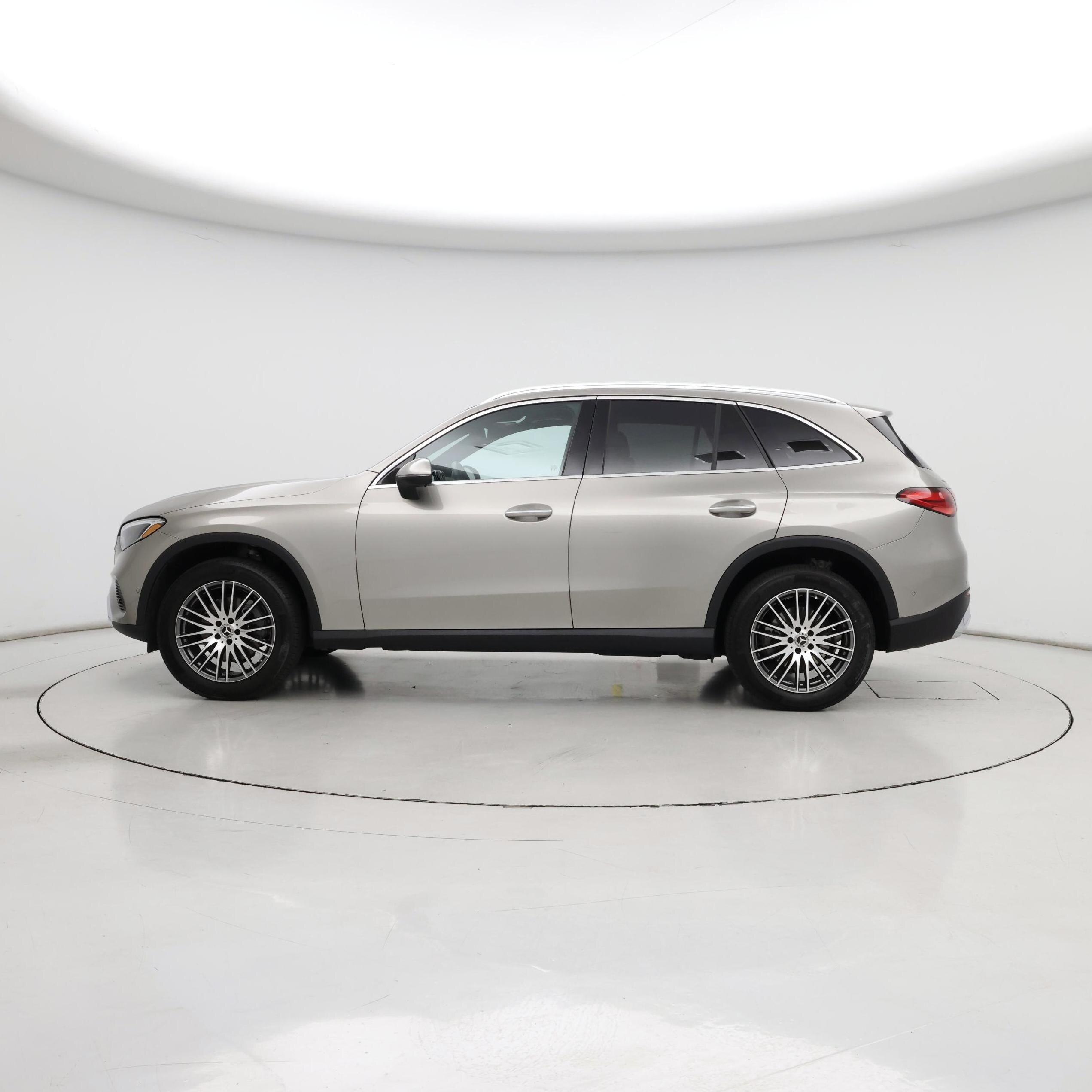 Thumbnail: 2024 Mercedes-Benz GLC - 3