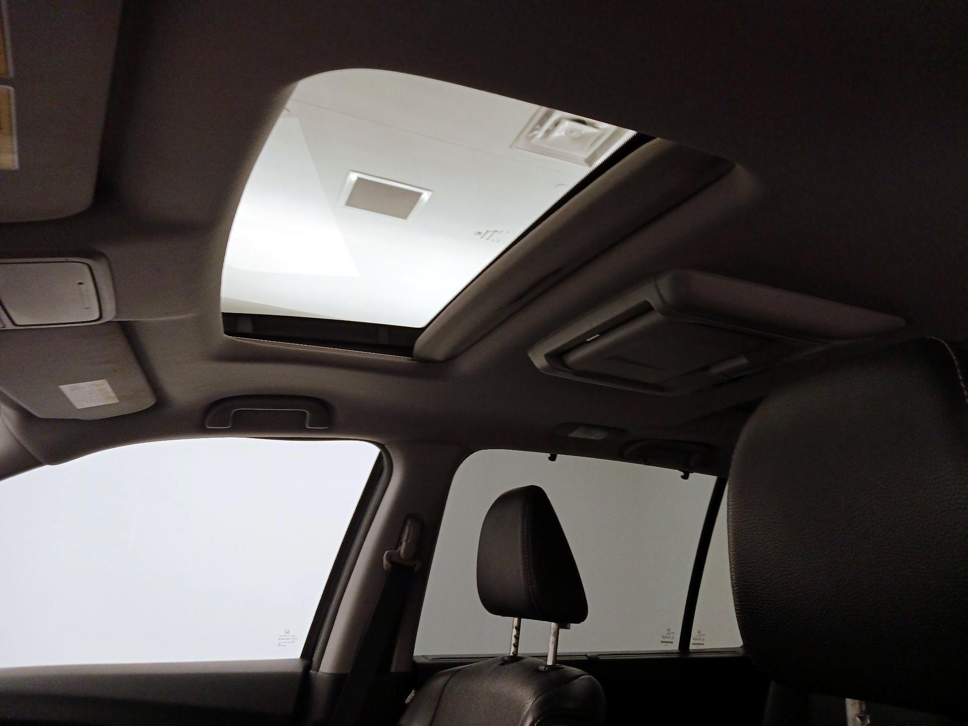 Thumbnail: 2017 Honda Pilot - 19