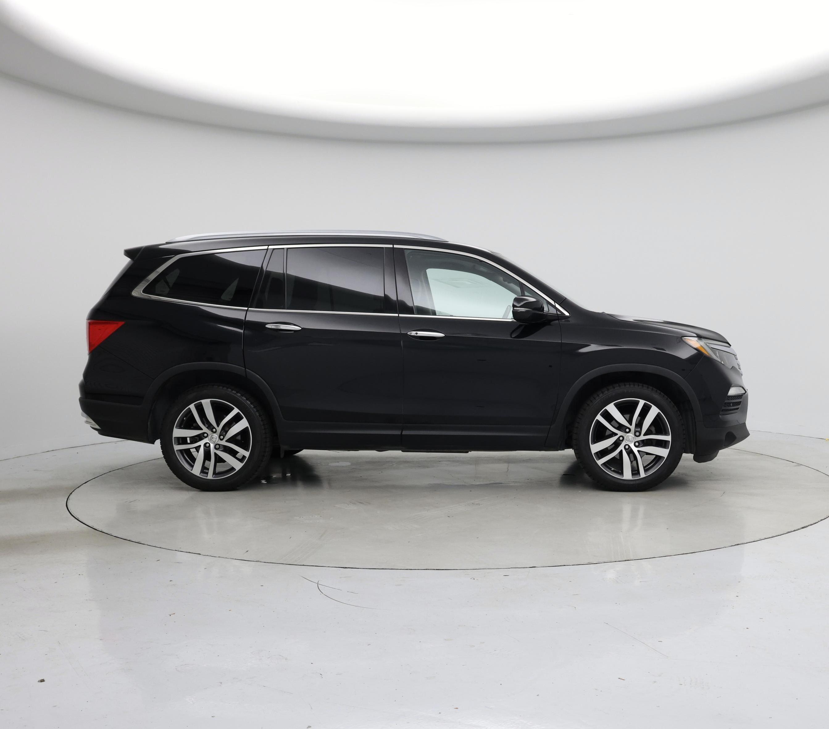 Thumbnail: 2017 Honda Pilot - 7