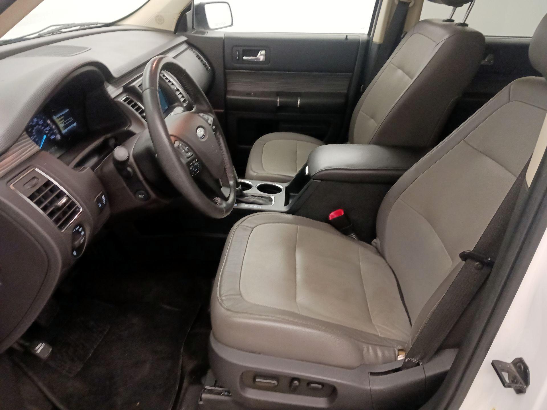 Thumbnail: 2019 Ford Flex - 11
