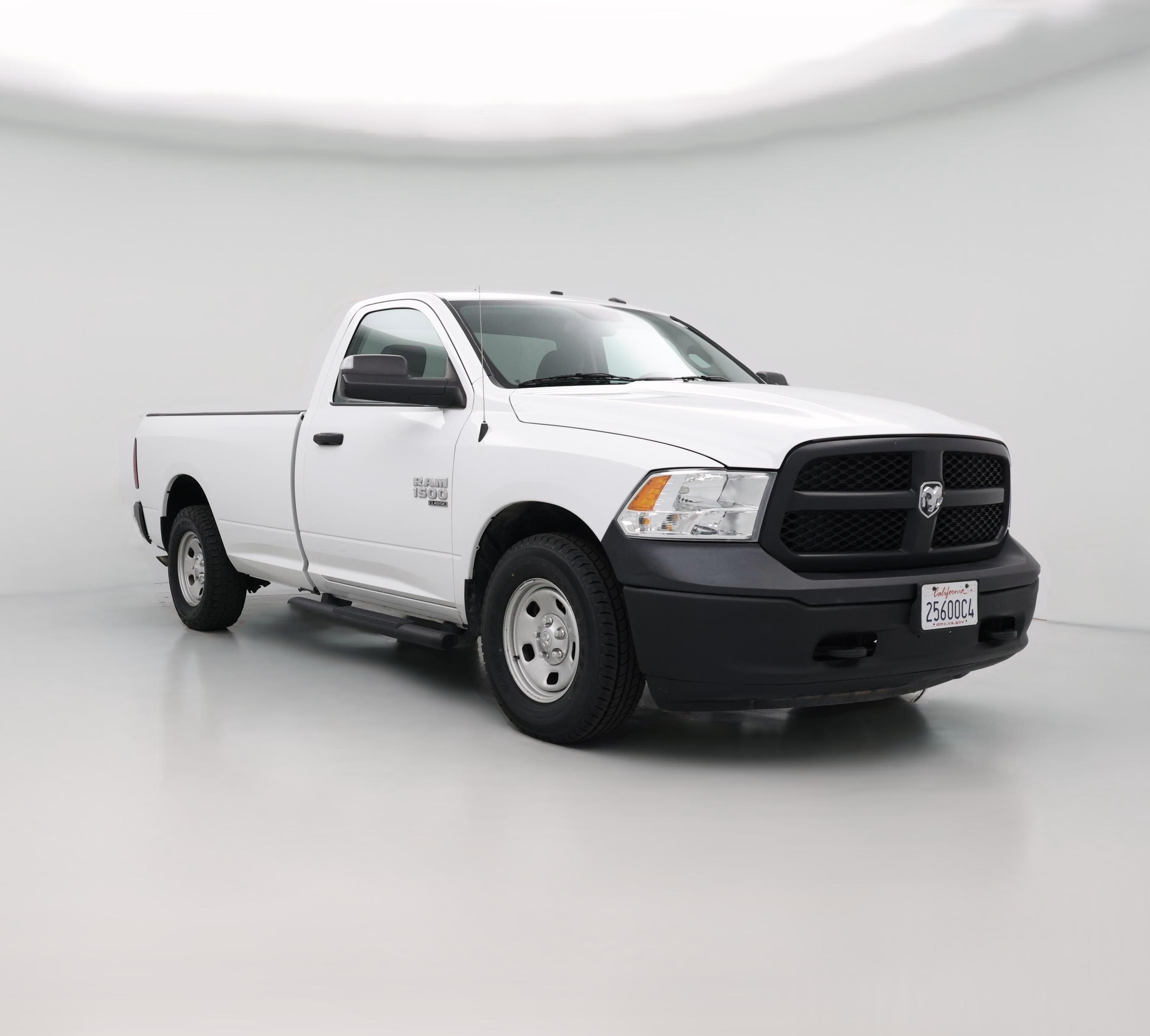 Thumbnail: 2019 RAM 1500 Classic - 1