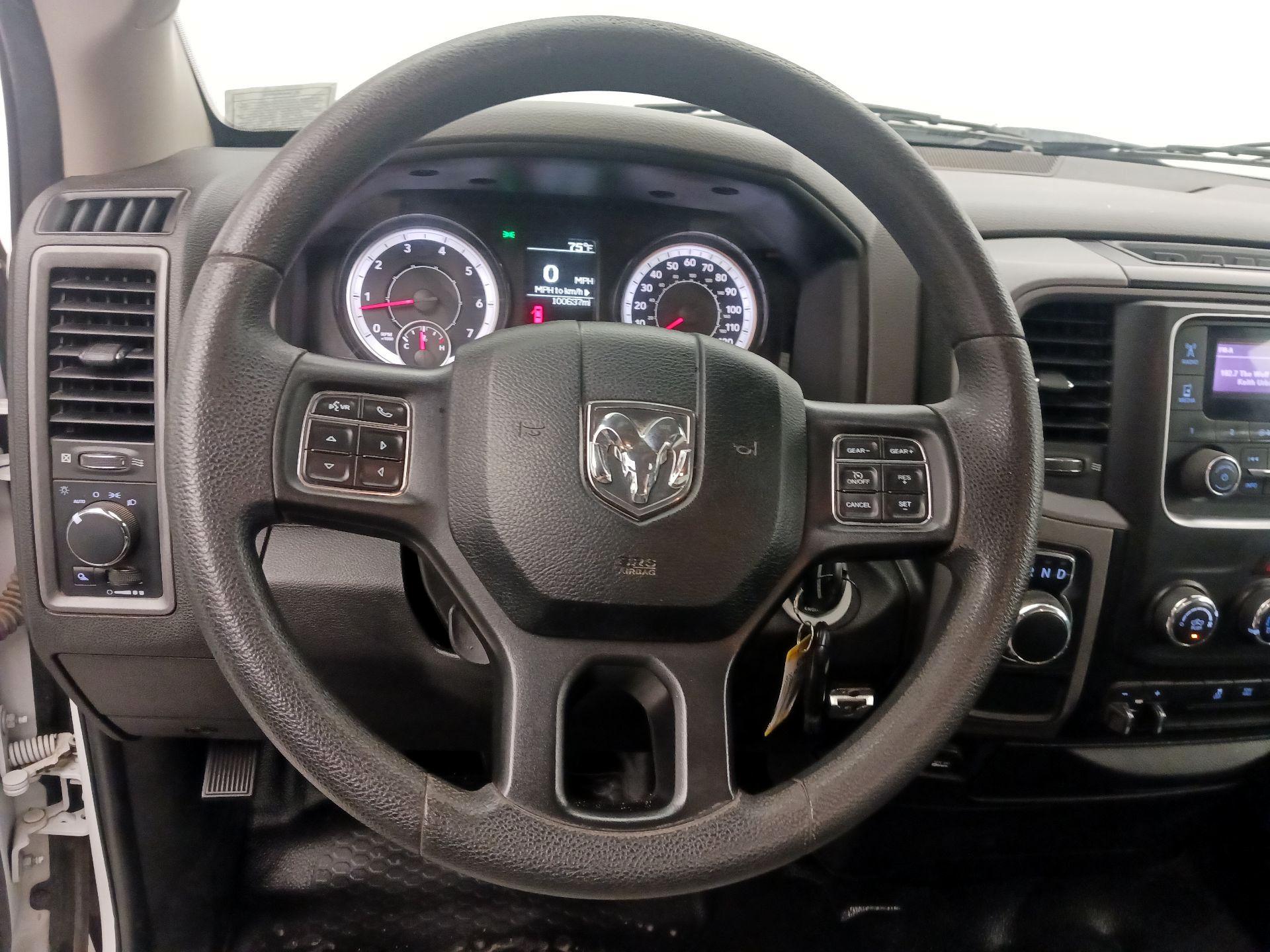 Thumbnail: 2019 RAM 1500 Classic - 10
