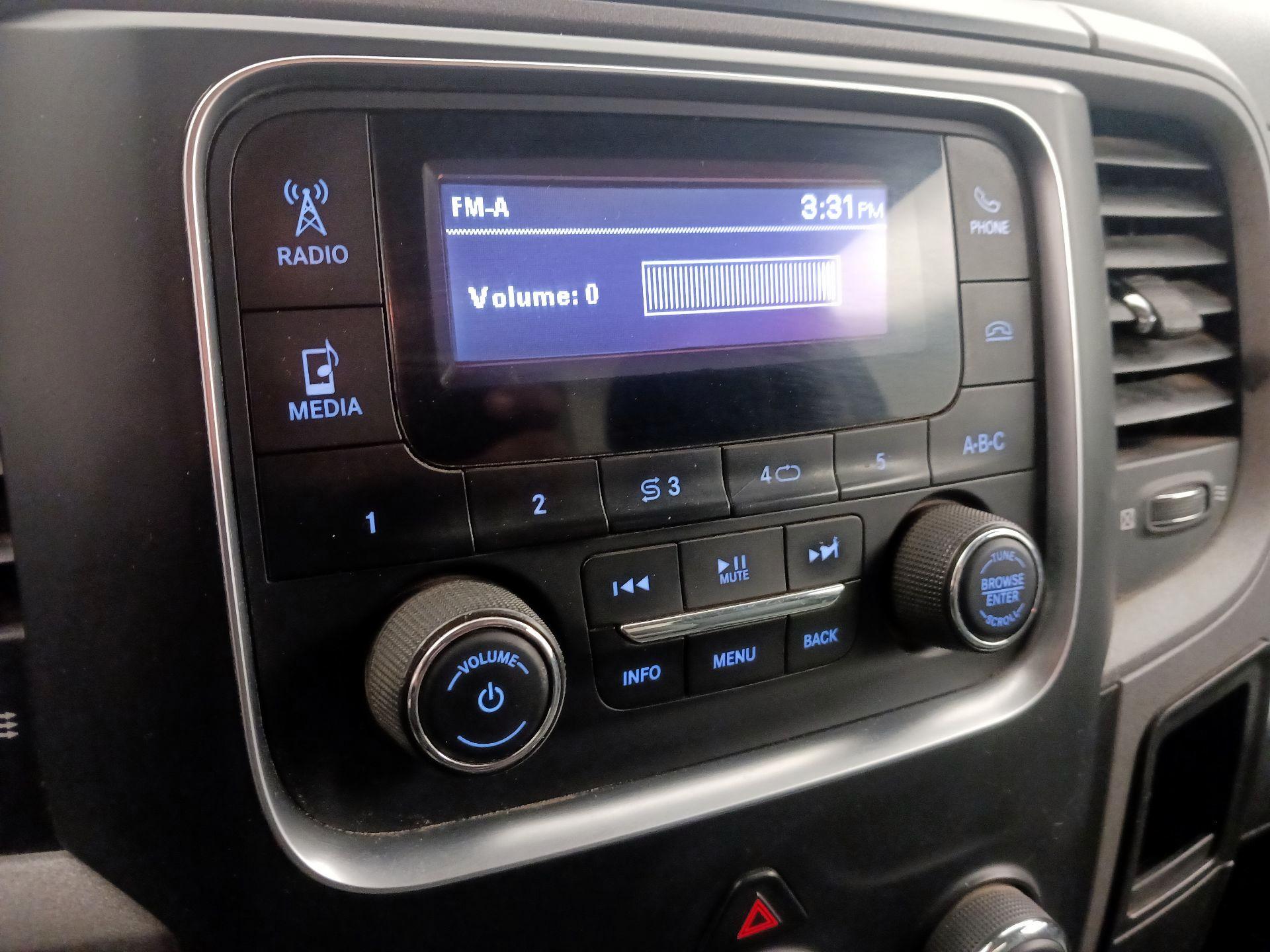 Thumbnail: 2019 RAM 1500 Classic - 15