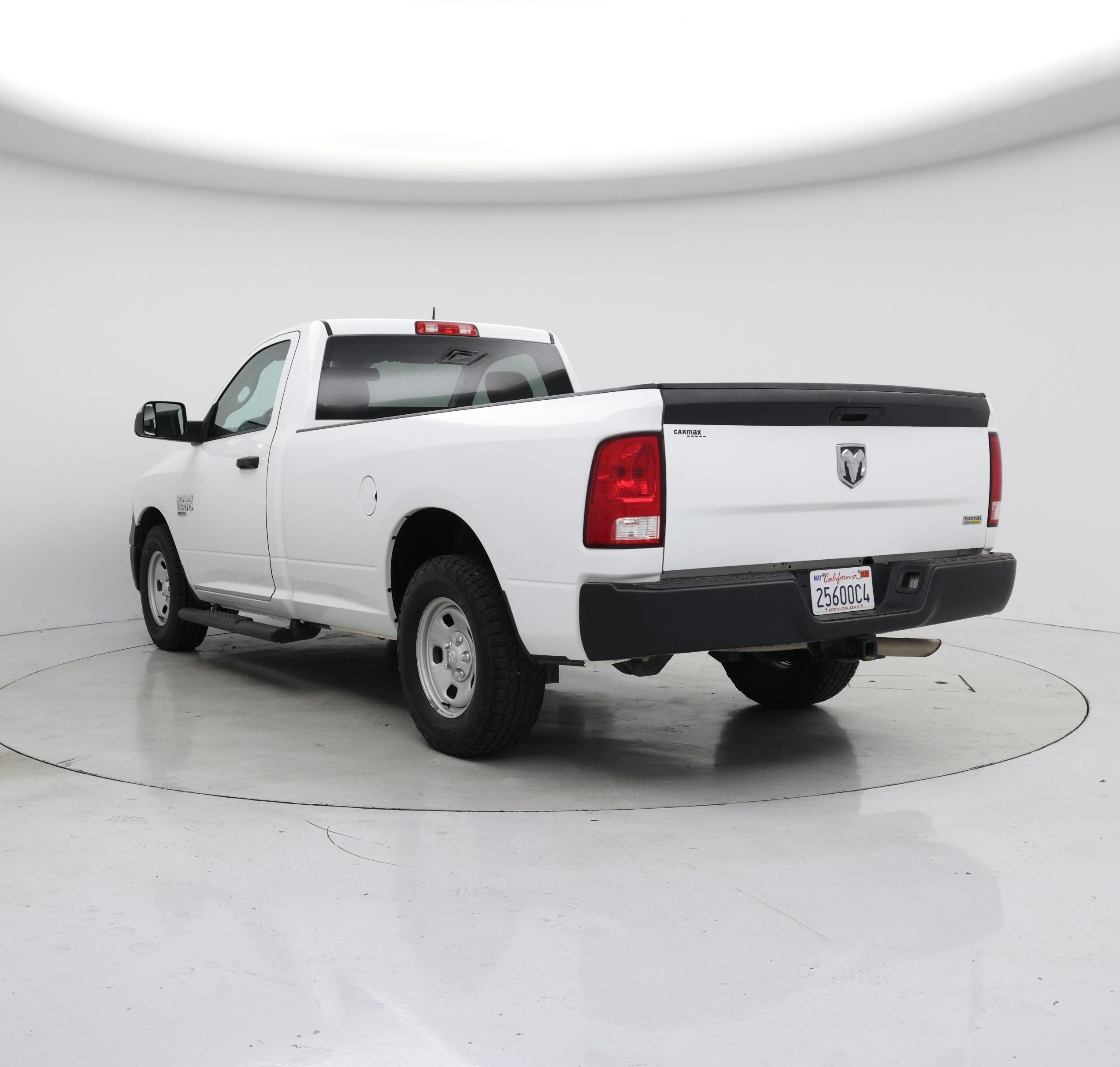 Thumbnail: 2019 RAM 1500 Classic - 2