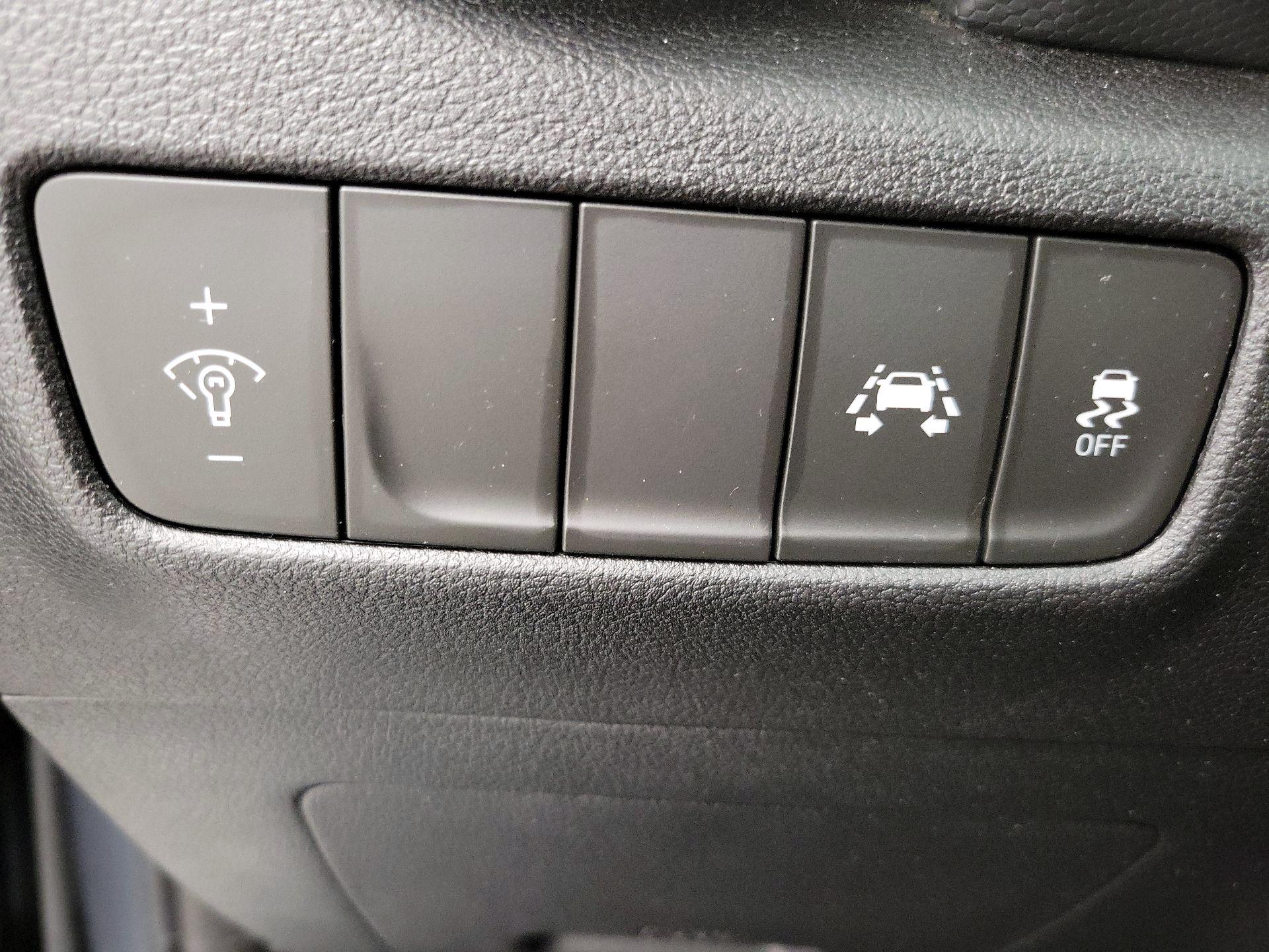 Thumbnail: 2019 Hyundai Kona - 13