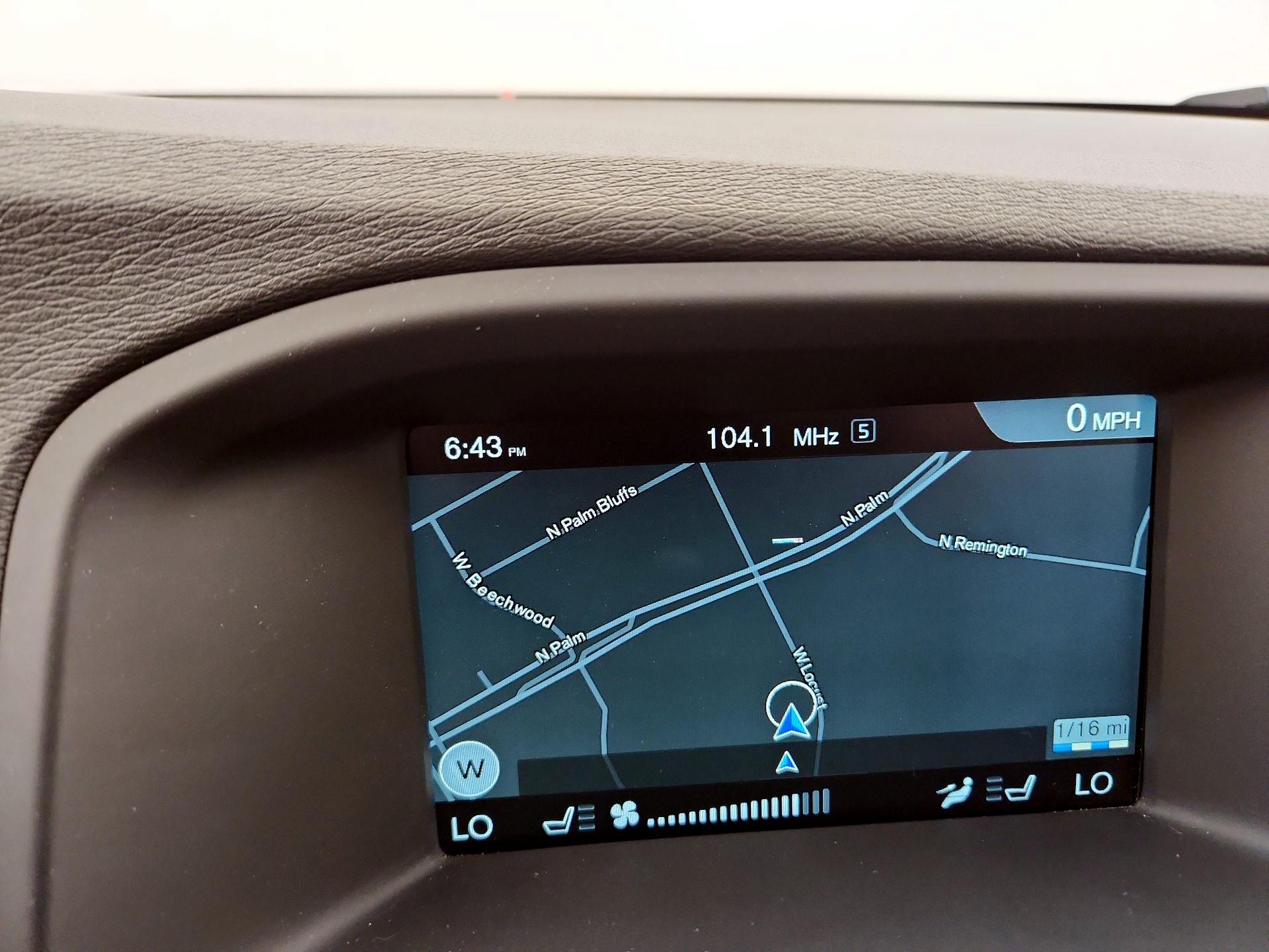 Thumbnail: 2016 Volvo V60 - 14