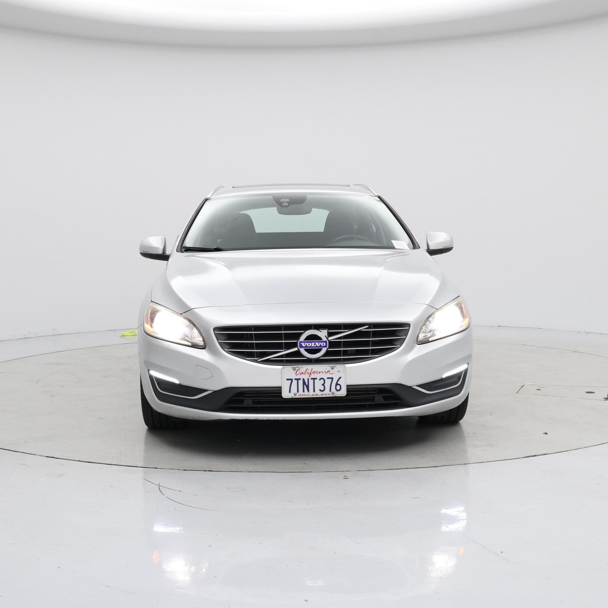 Thumbnail: 2016 Volvo V60 - 5