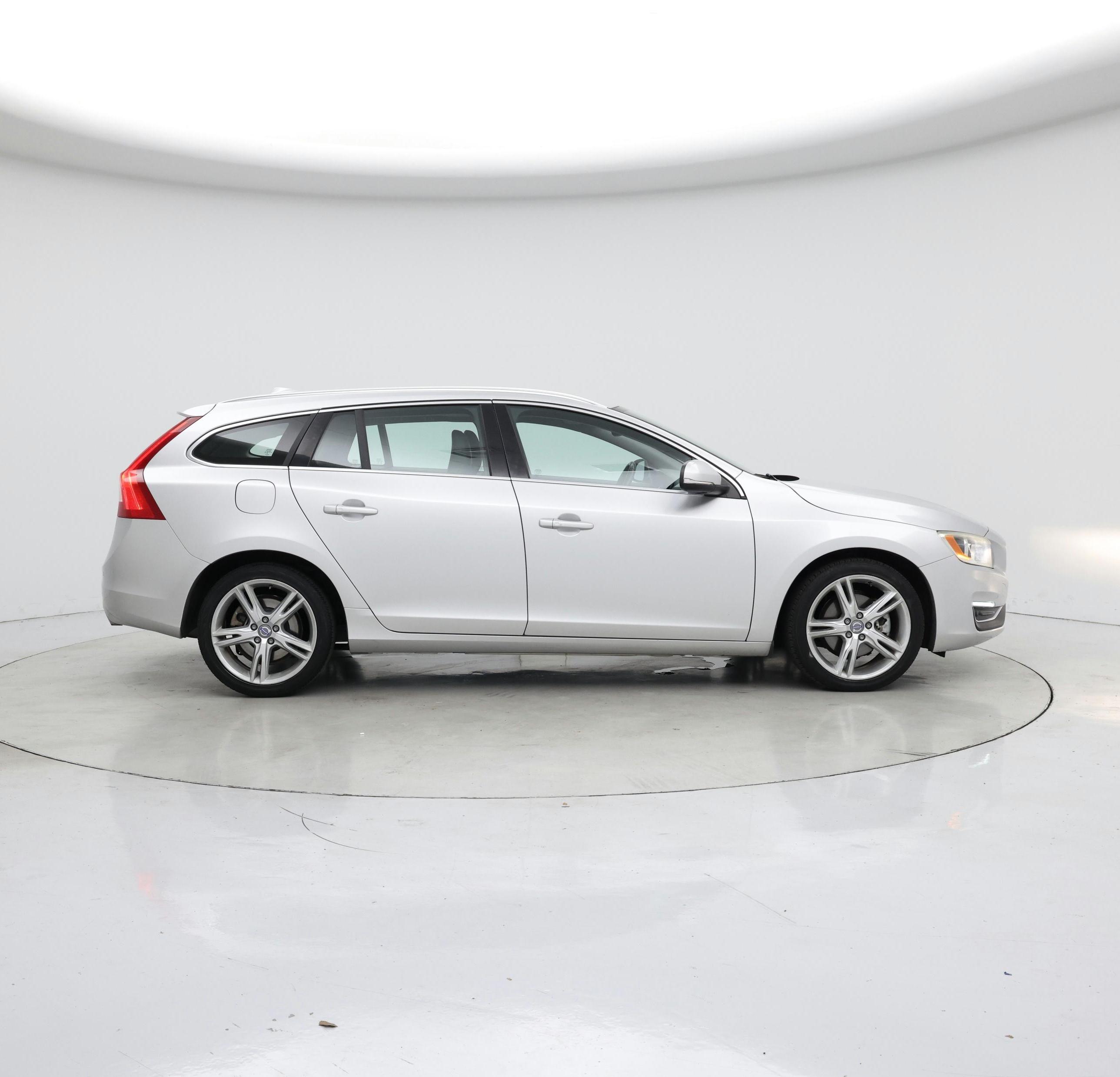 Thumbnail: 2016 Volvo V60 - 7