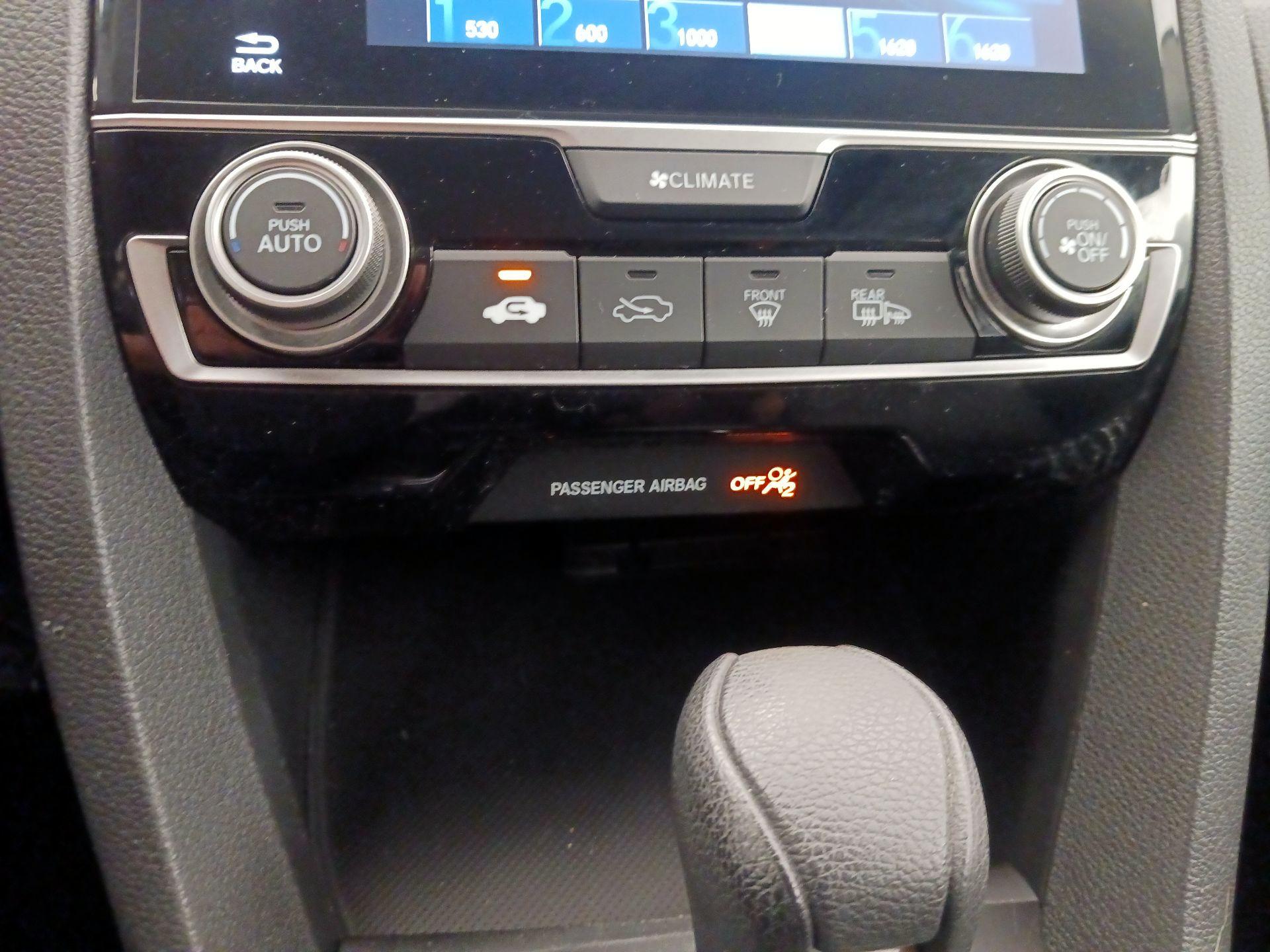 Thumbnail: 2016 Honda Civic - 16