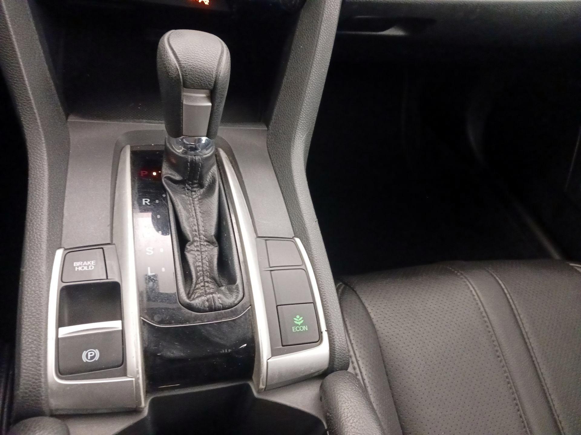 Thumbnail: 2016 Honda Civic - 17