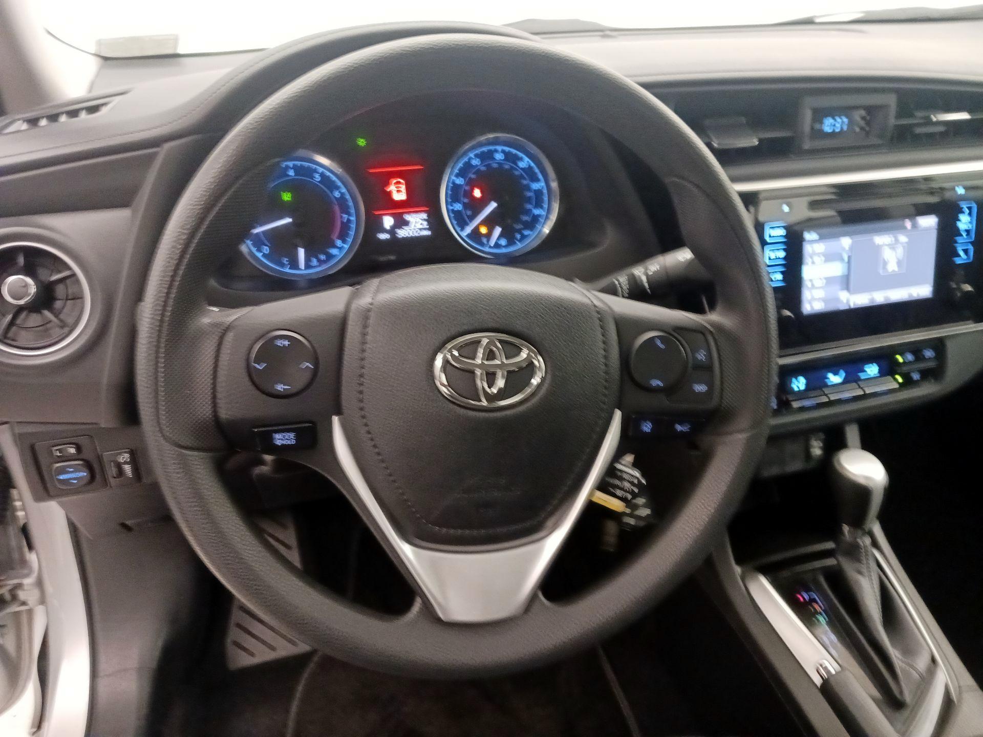 Thumbnail: 2017 Toyota Corolla - 10
