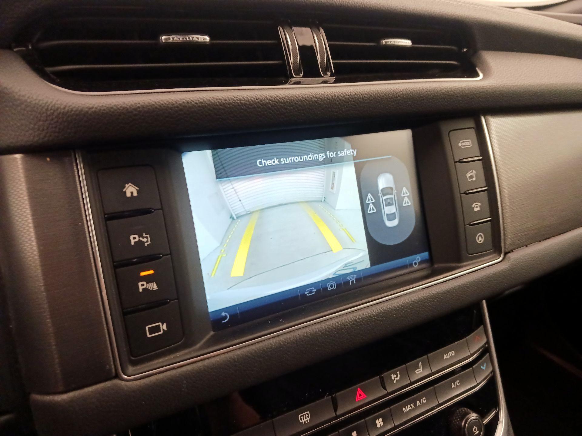 Thumbnail: 2016 Jaguar XF - 15