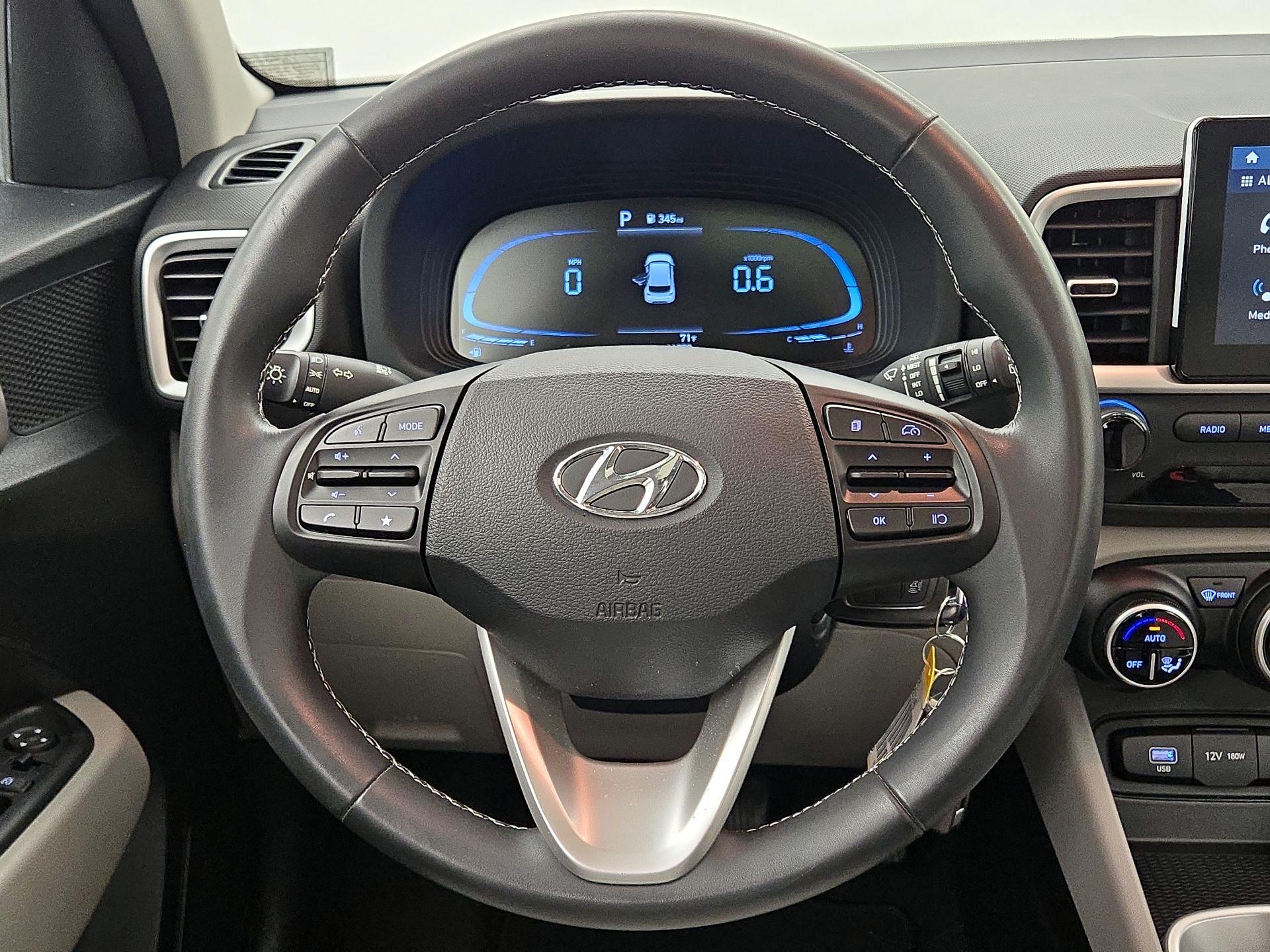 Thumbnail: 2023 Hyundai Venue - 10