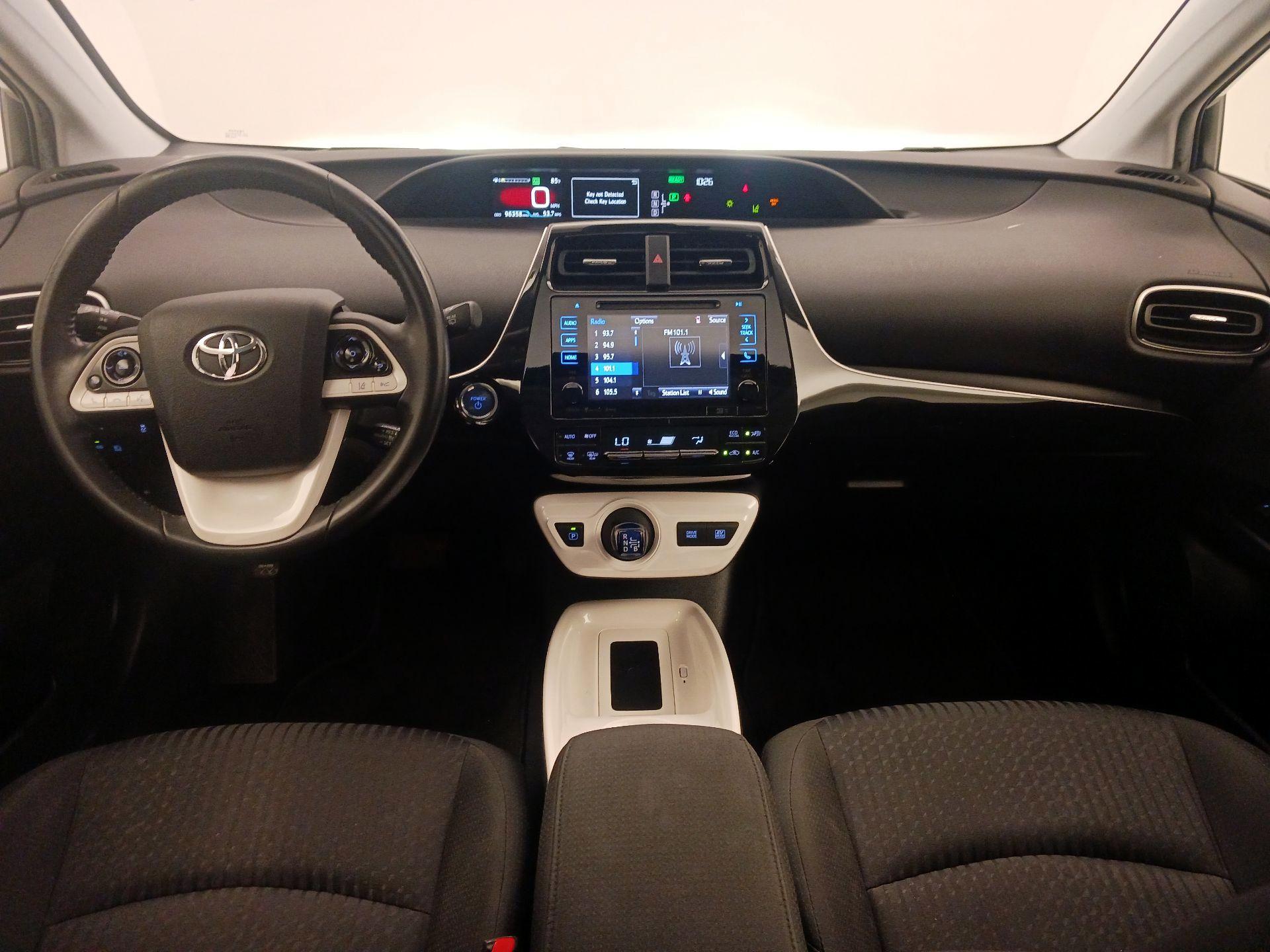 Thumbnail: 2016 Toyota Prius - 9
