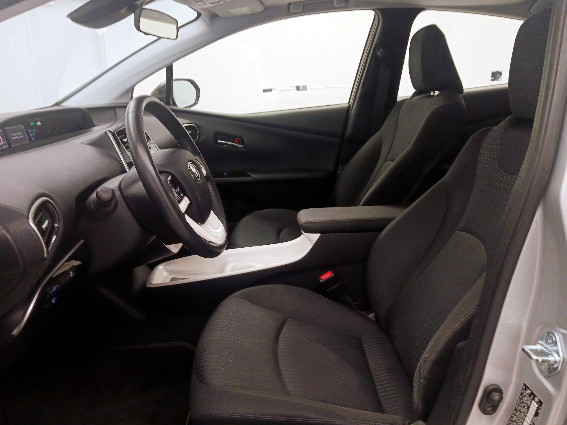 Thumbnail: 2016 Toyota Prius - 11