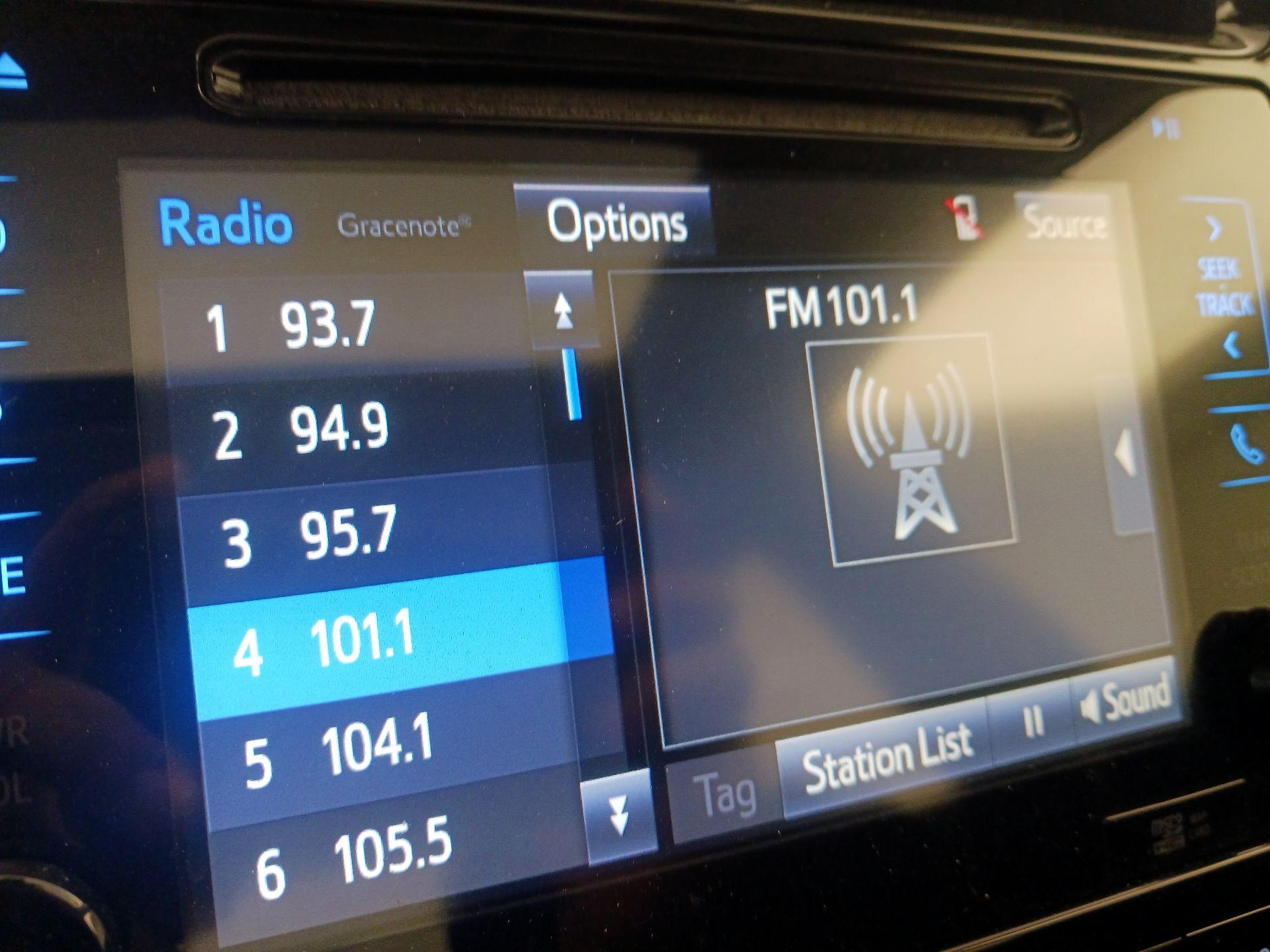 Thumbnail: 2016 Toyota Prius - 15