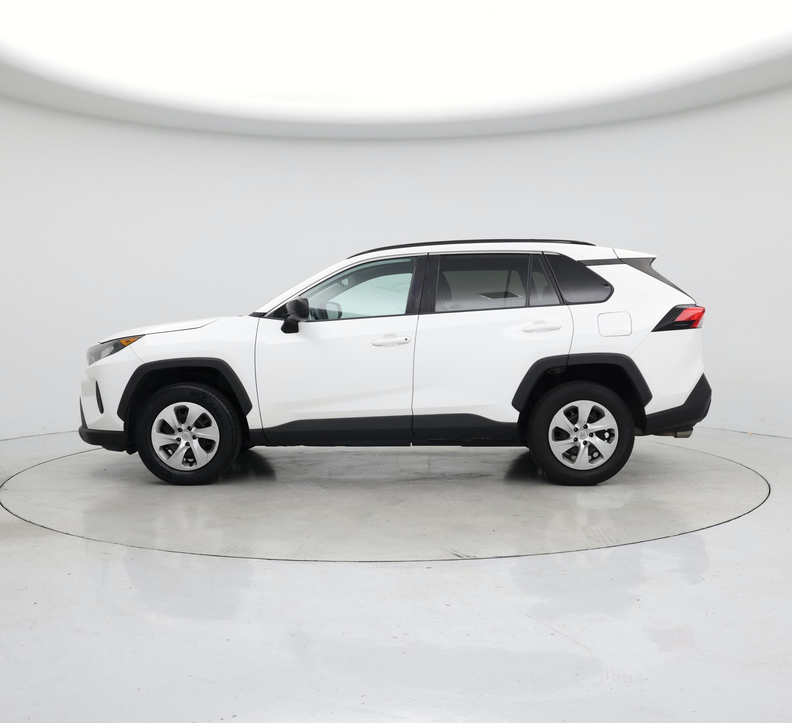 Thumbnail: 2019 Toyota RAV4 - 3