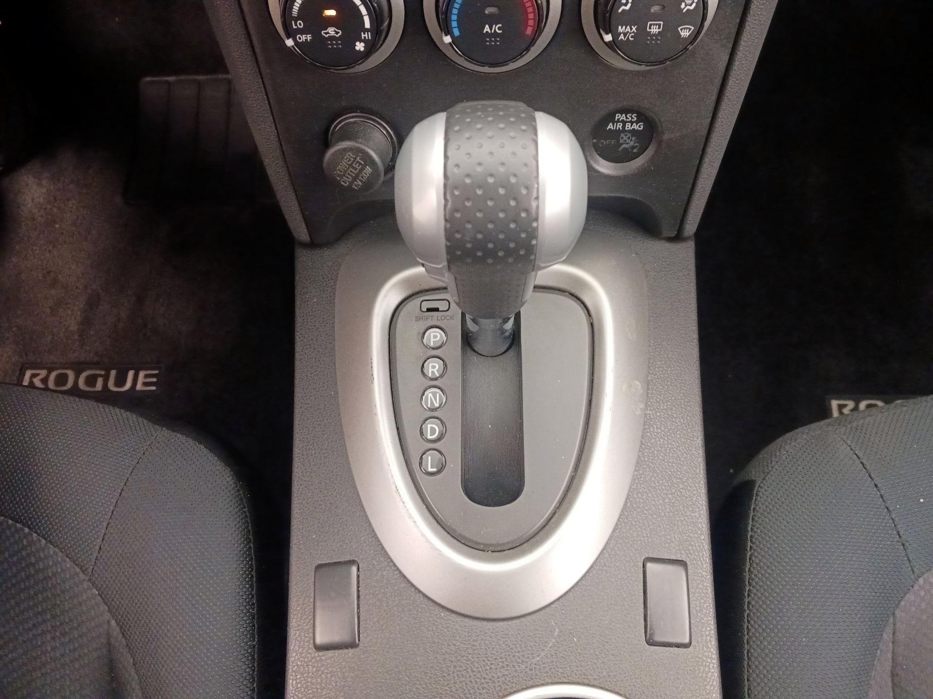 Thumbnail: 2013 Nissan Rogue - 17