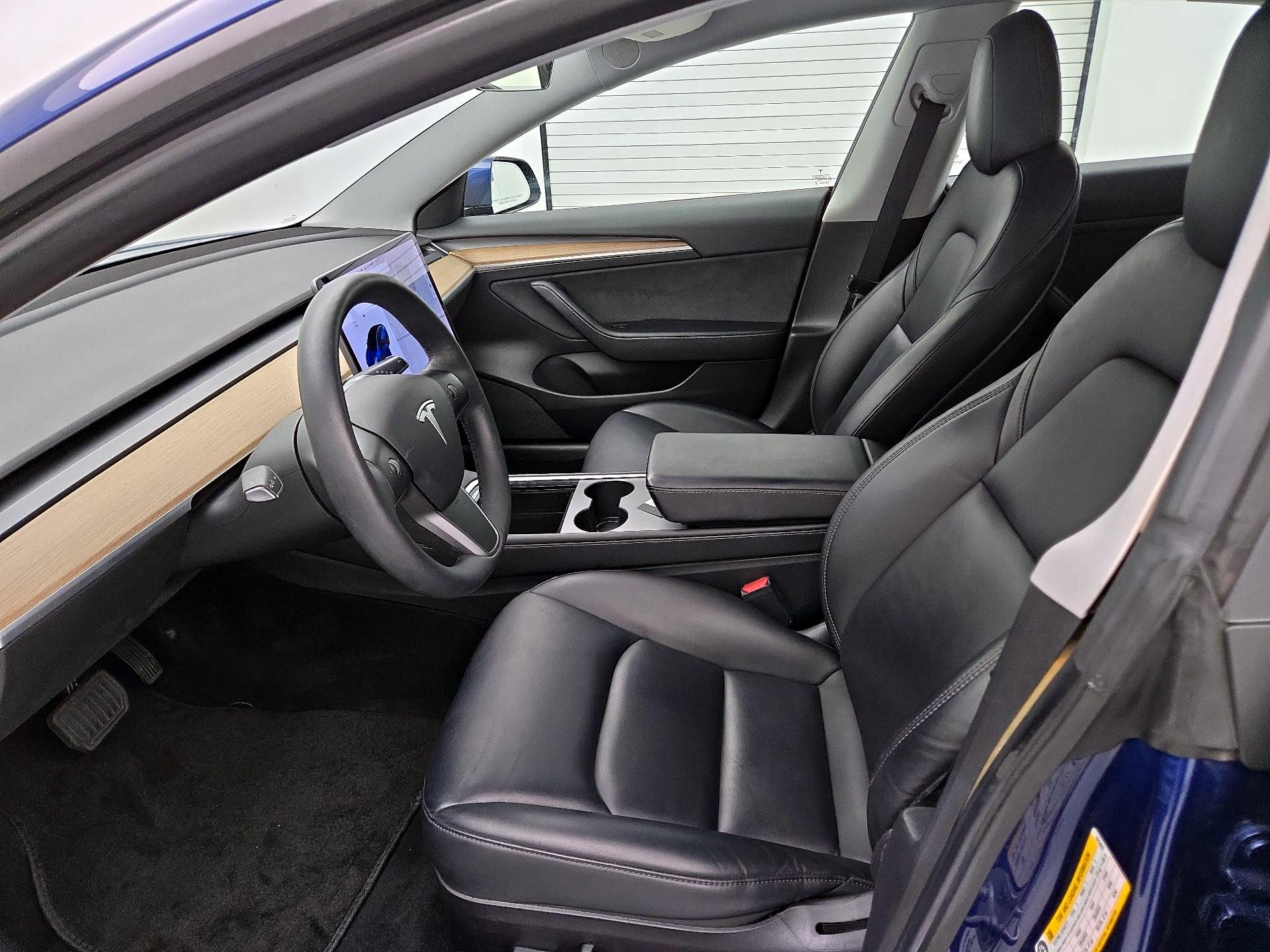 Thumbnail: 2021 Tesla Model 3 - 11