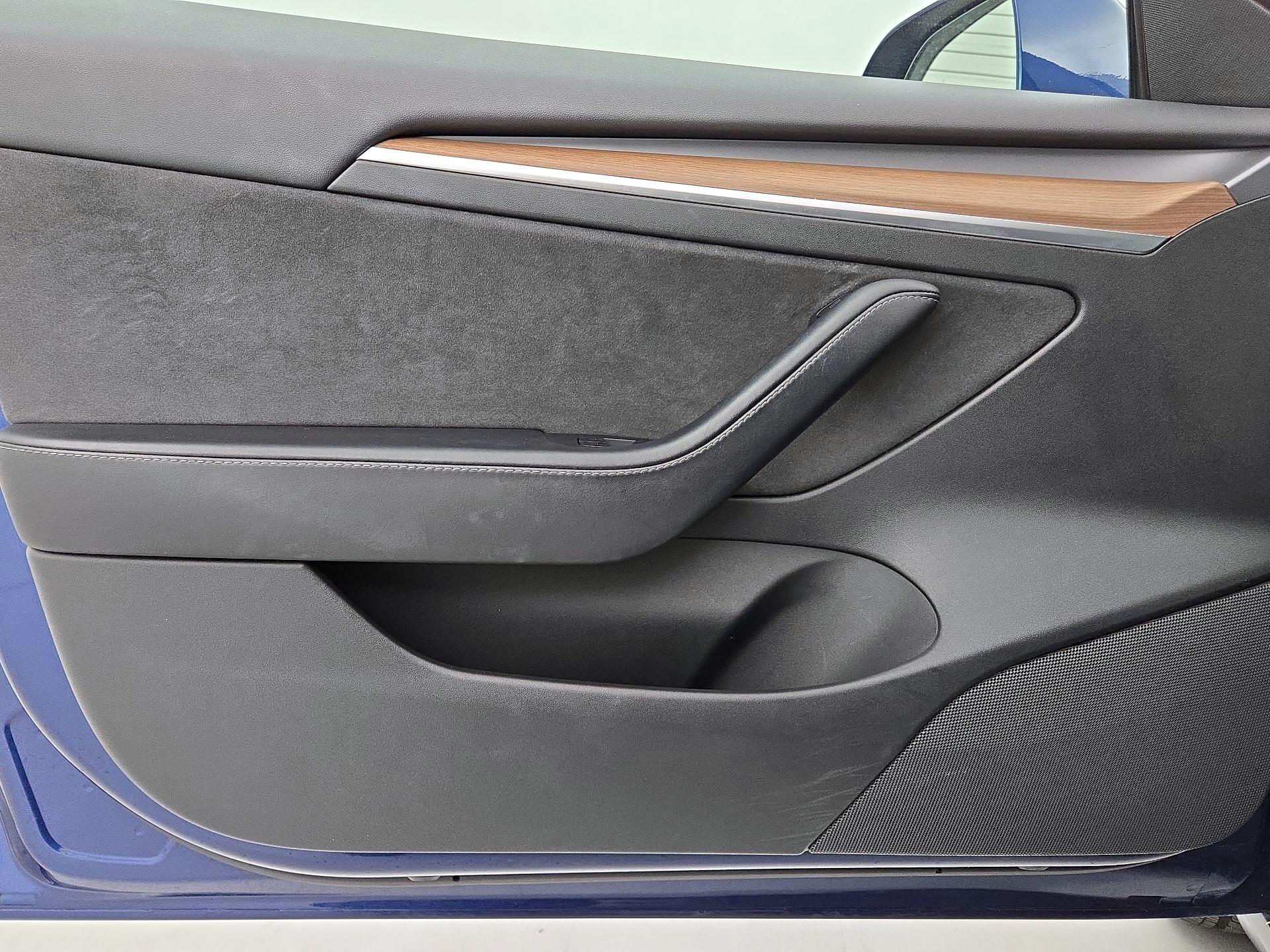 Thumbnail: 2021 Tesla Model 3 - 12