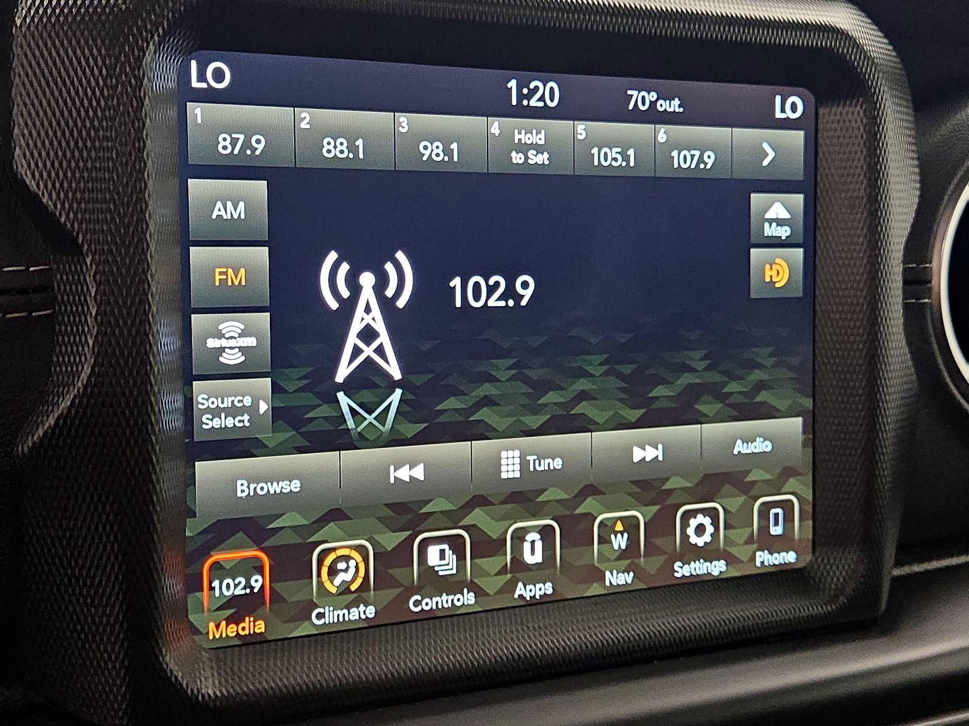 Thumbnail: 2022 Jeep Wrangler - 16