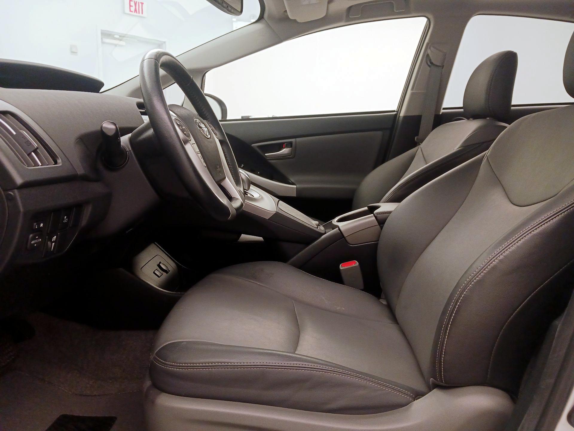 Thumbnail: 2014 Toyota Prius - 11