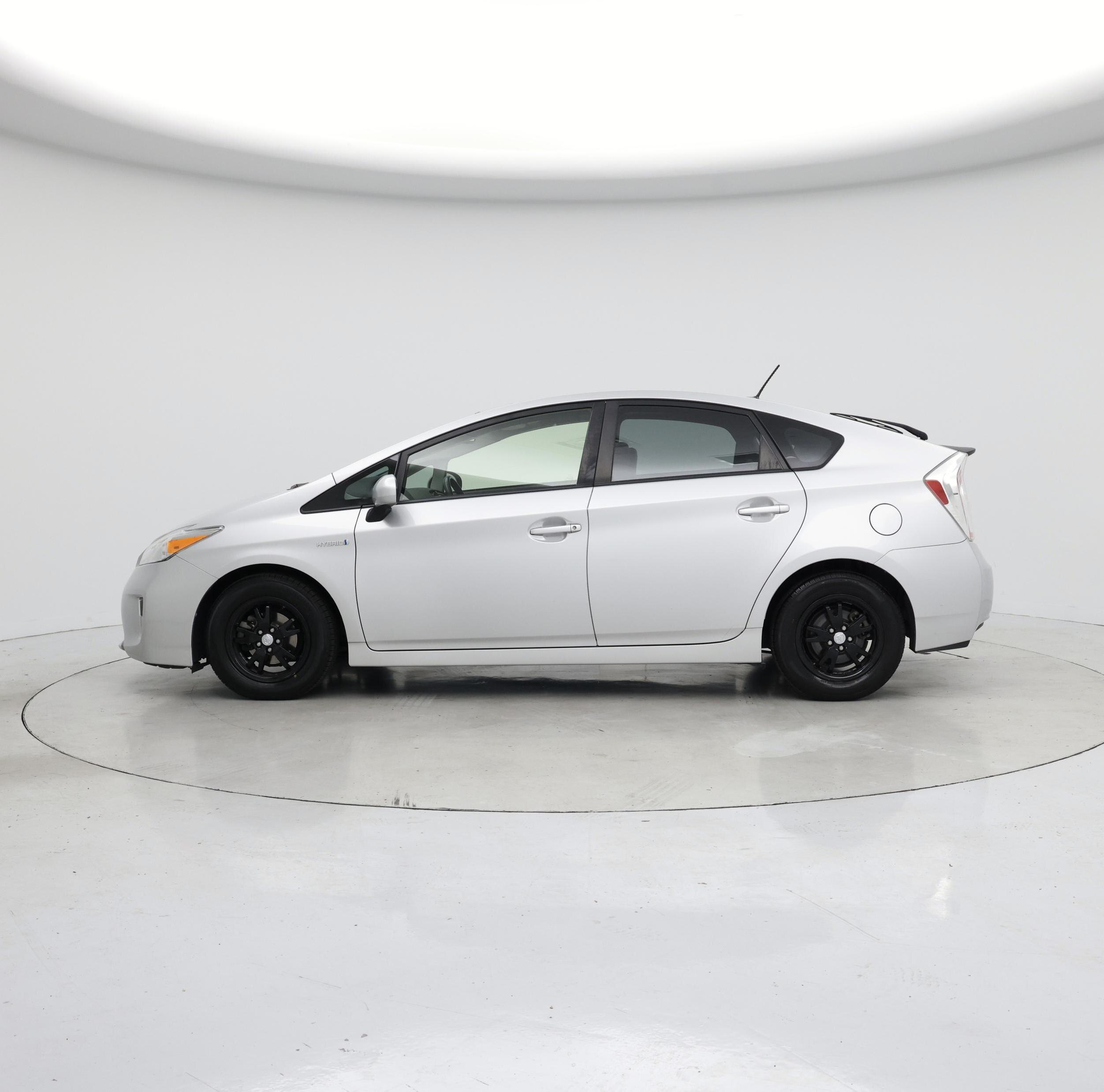 Thumbnail: 2014 Toyota Prius - 3