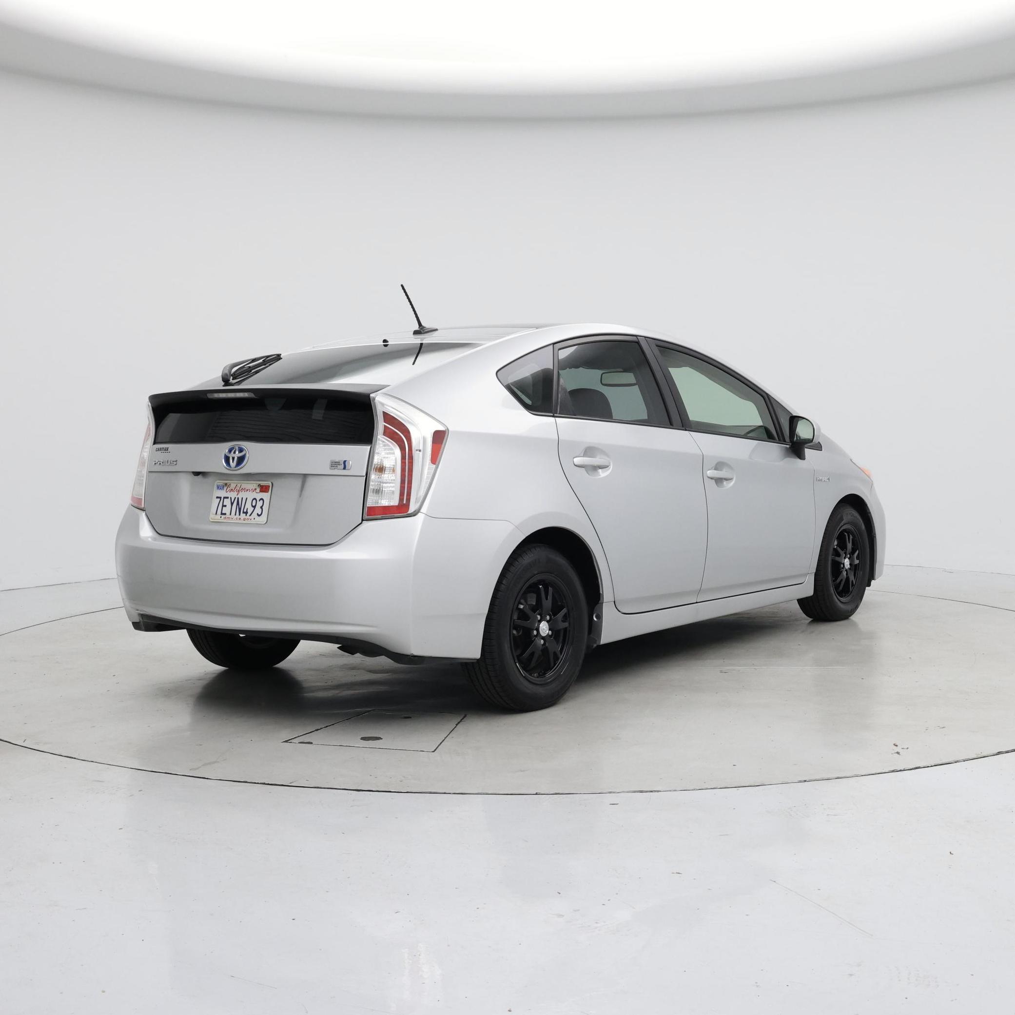 Thumbnail: 2014 Toyota Prius - 8
