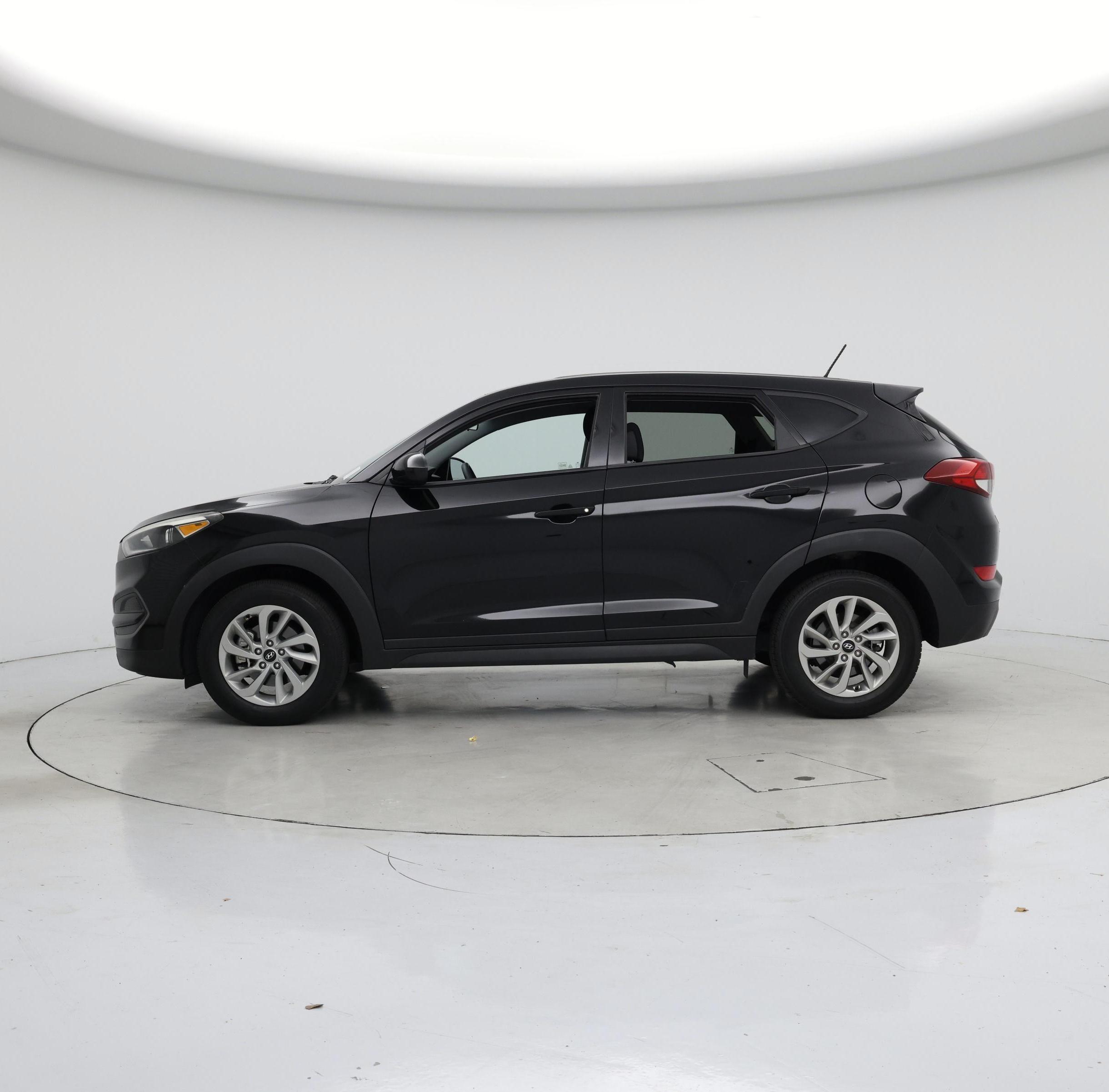 Thumbnail: 2017 Hyundai Tucson - 3