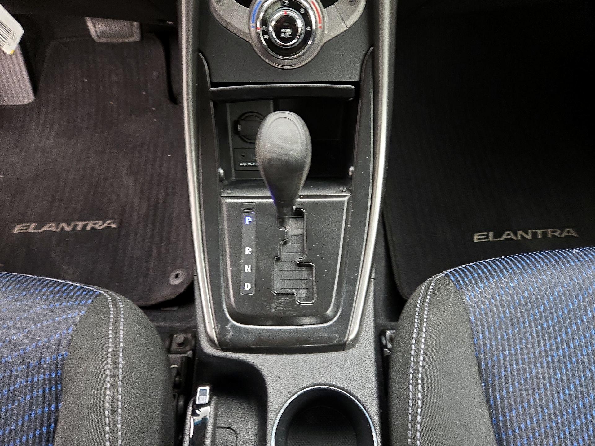 Thumbnail: 2013 Hyundai Elantra - 16