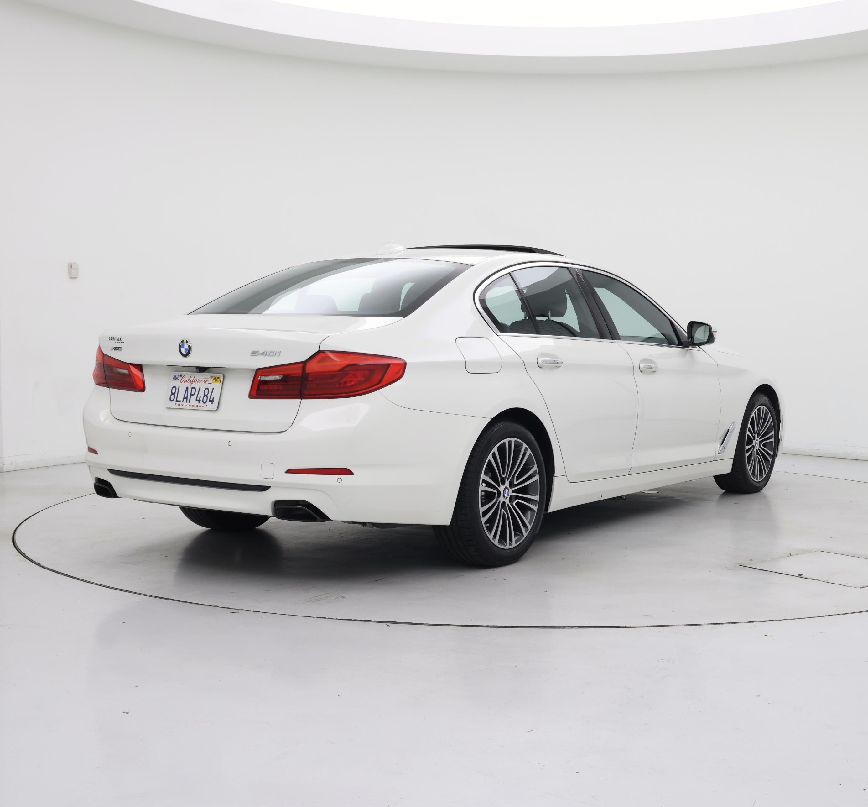 Thumbnail: 2018 BMW 5 Series - 8