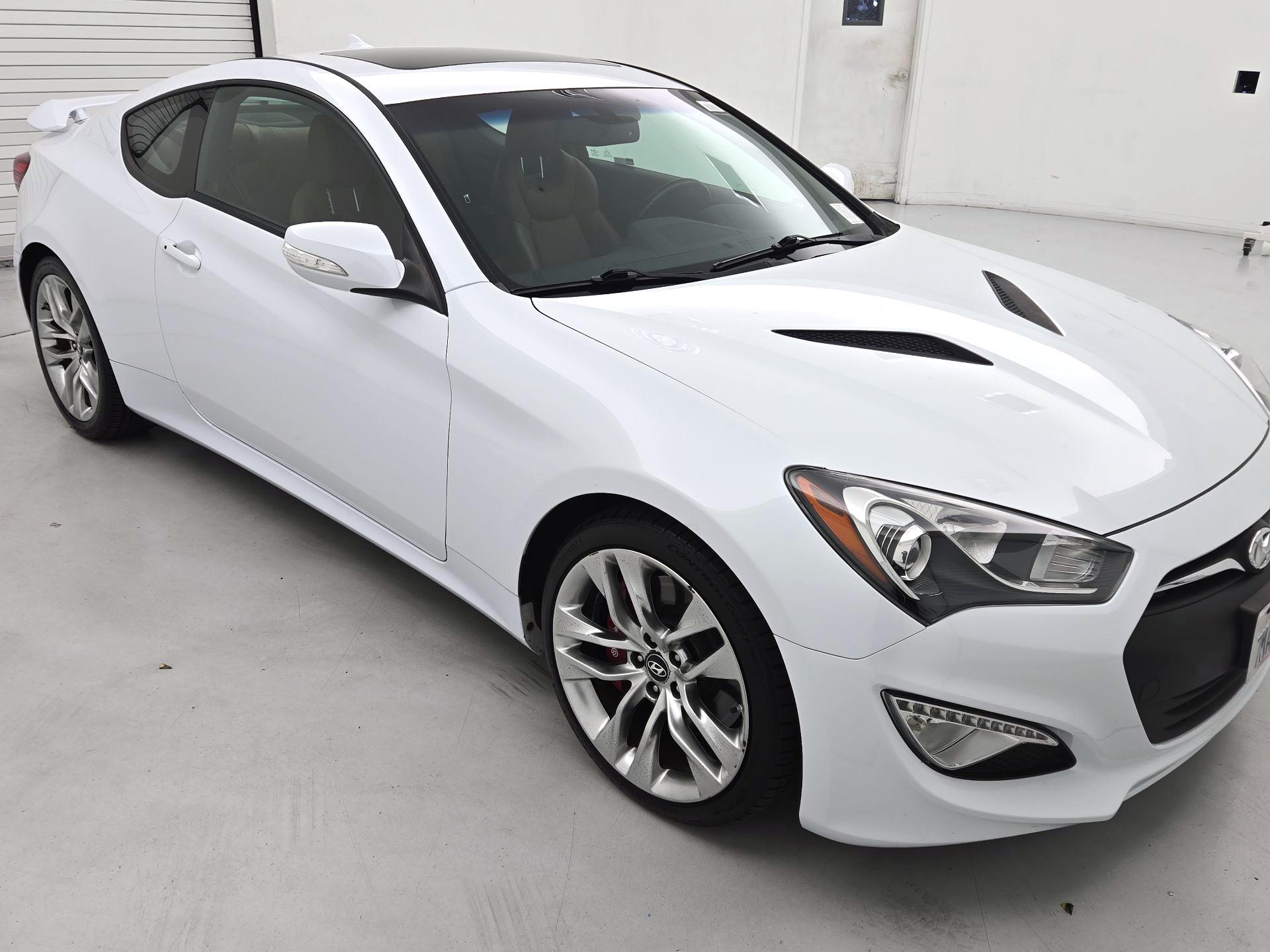 Thumbnail: 2015 Hyundai Genesis - 1