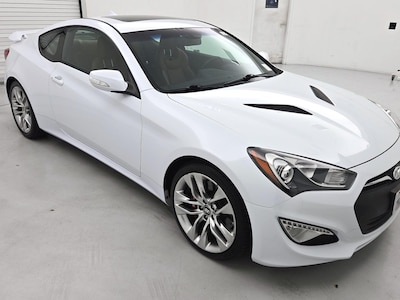 White 2015 Hyundai Genesis