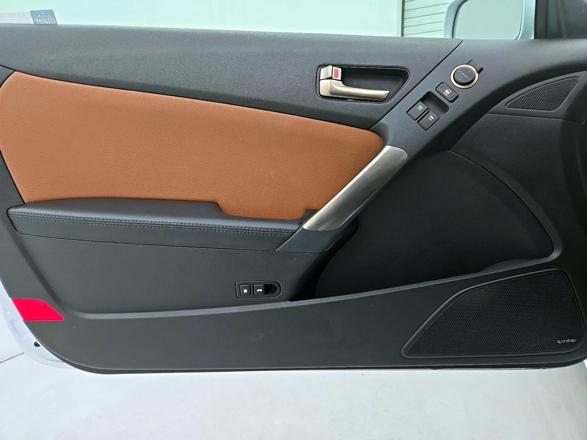 Thumbnail: 2015 Hyundai Genesis - 10