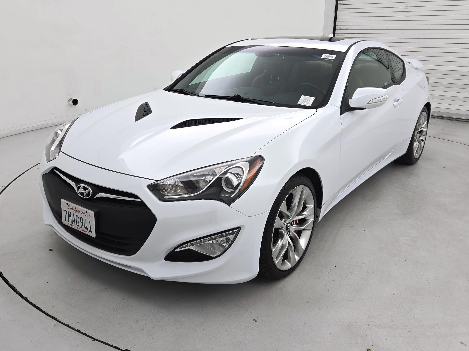 Thumbnail: 2015 Hyundai Genesis - 3