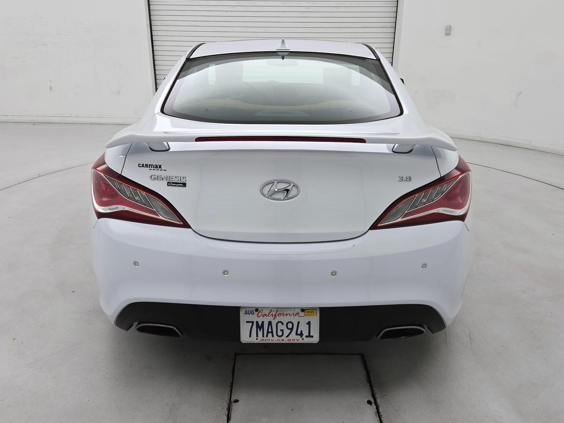 Thumbnail: 2015 Hyundai Genesis - 6