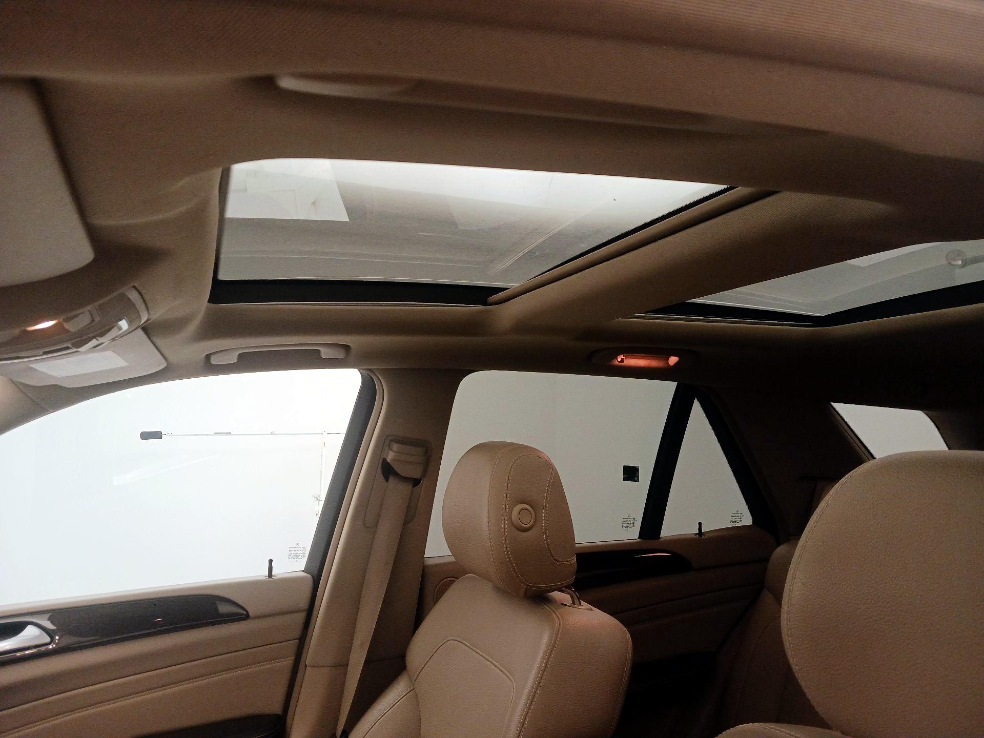 Thumbnail: 2014 Mercedes-Benz M-Class - 18