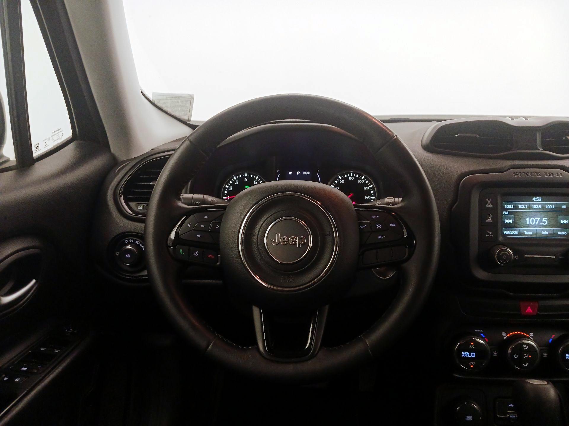 Thumbnail: 2016 Jeep Renegade - 10