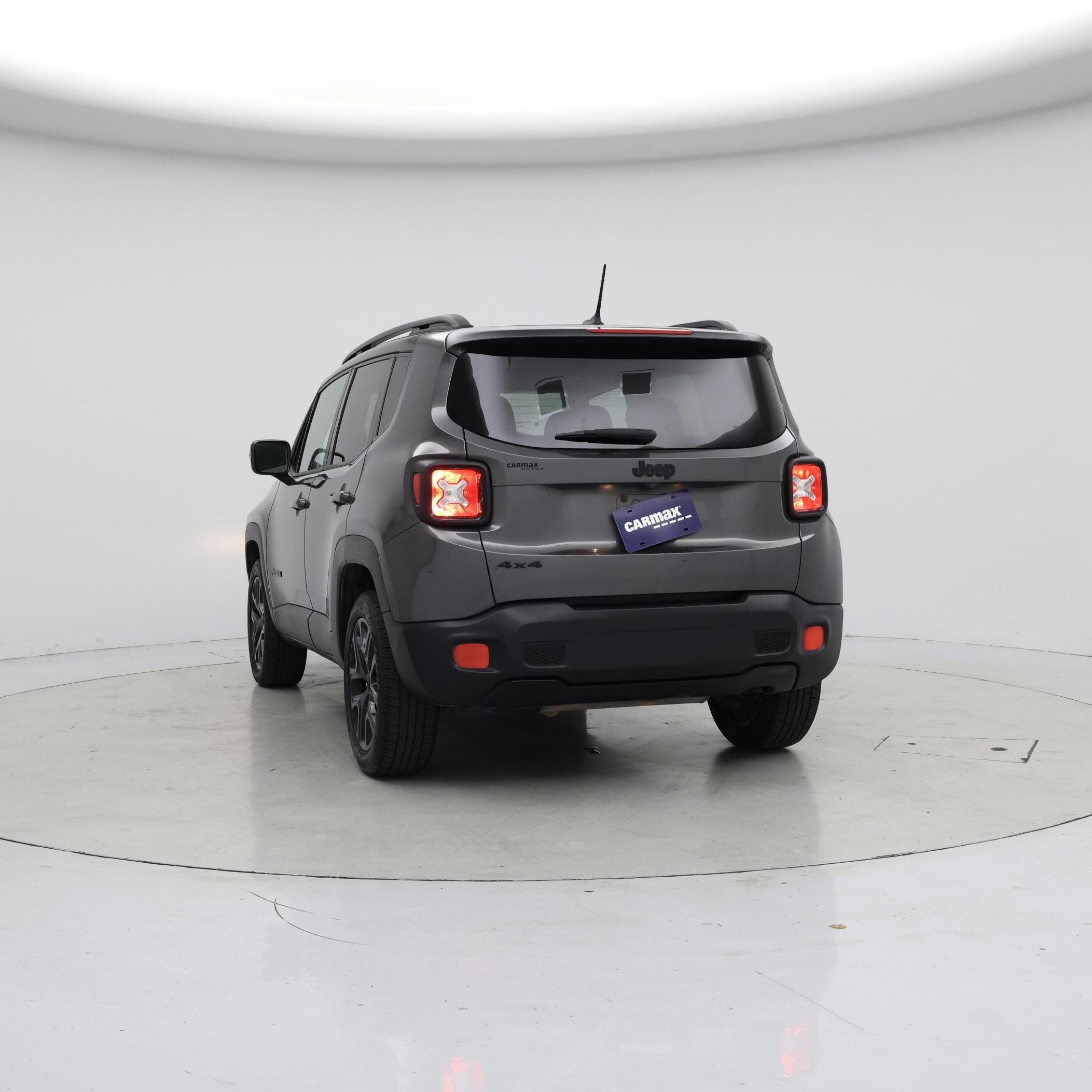 Thumbnail: 2016 Jeep Renegade - 3